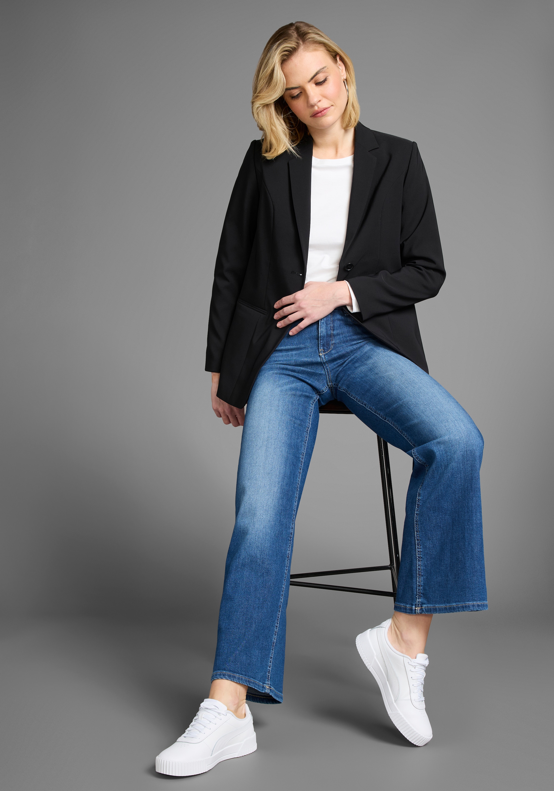 Laura Scott Longblazer , mit konstrastfarbigem Innenfutter