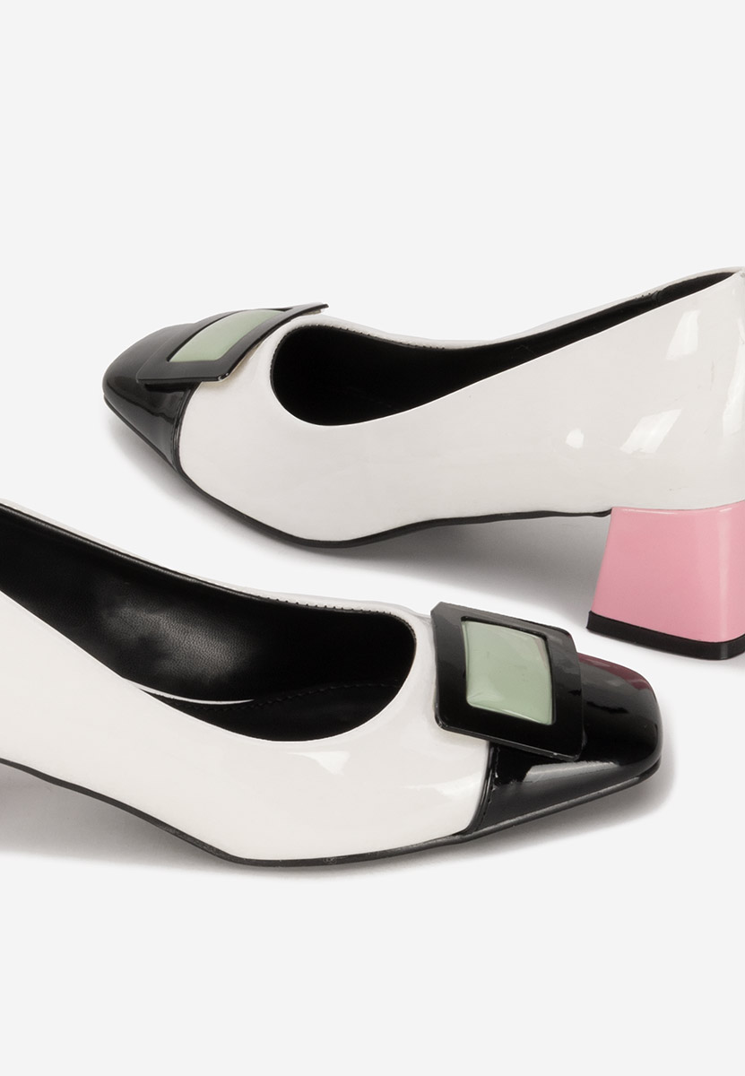 Chaussures vernies à talon épais blancs Aylinea