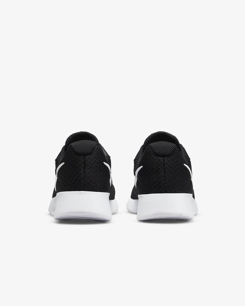 Chaussures Nike Tanjun Noir & Blanc pour femme
