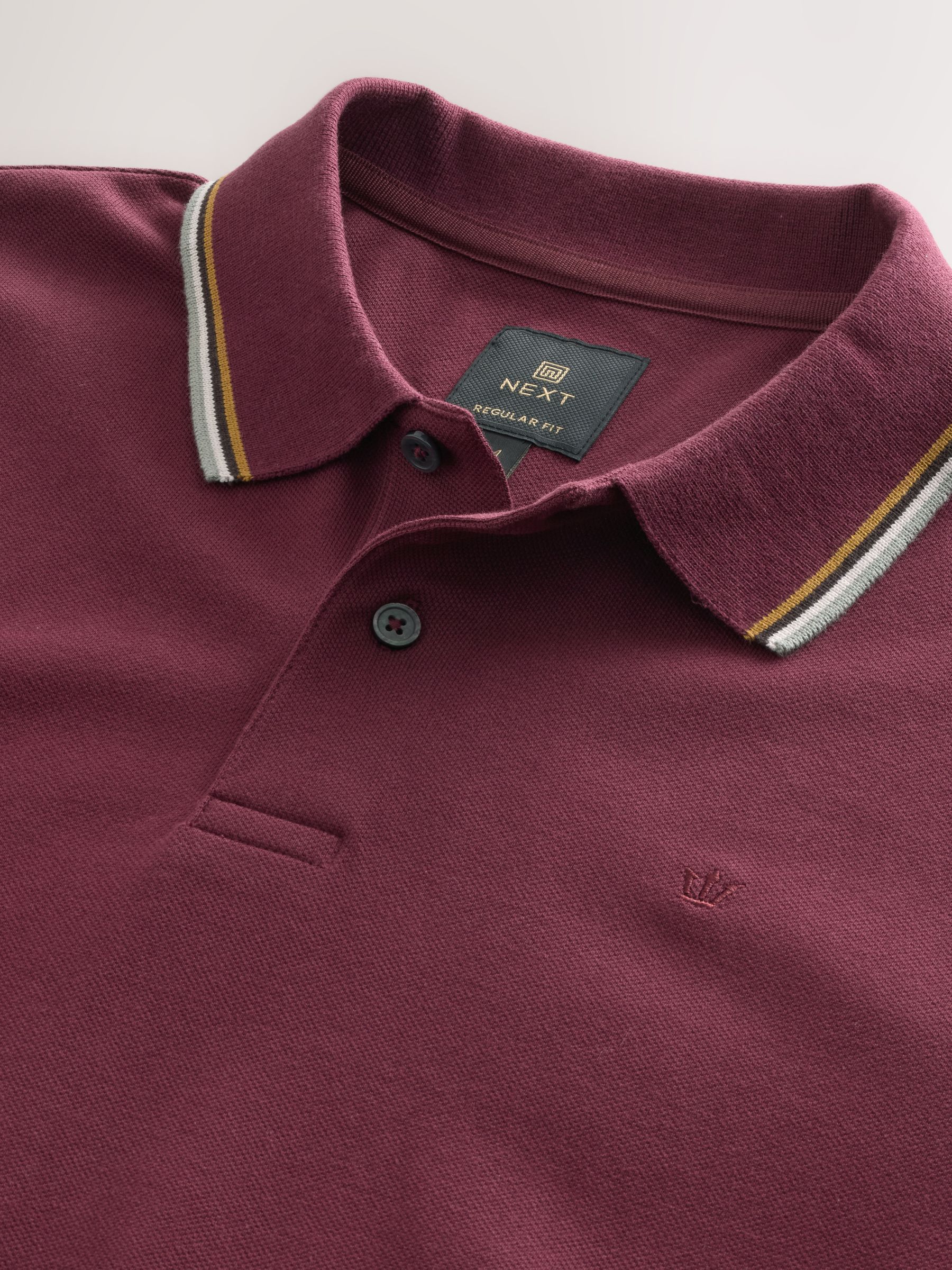 Bordeauxrood - Regular fit poloshirt met korte mouwen en contrasterende randen