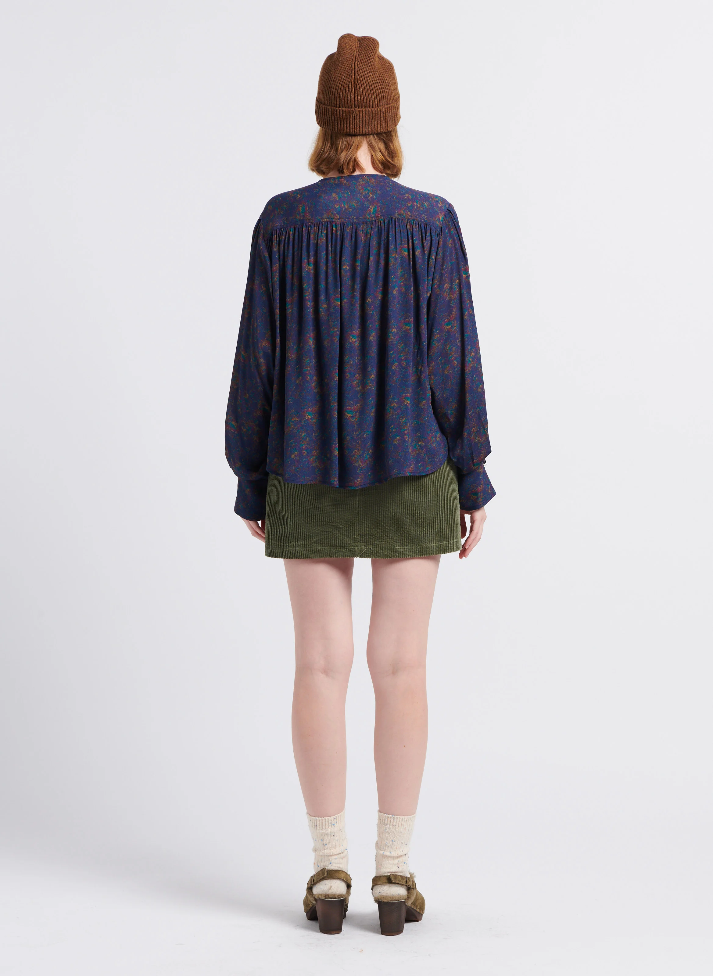 CARLINE - Sabots fourrés en cuir velours| Beige