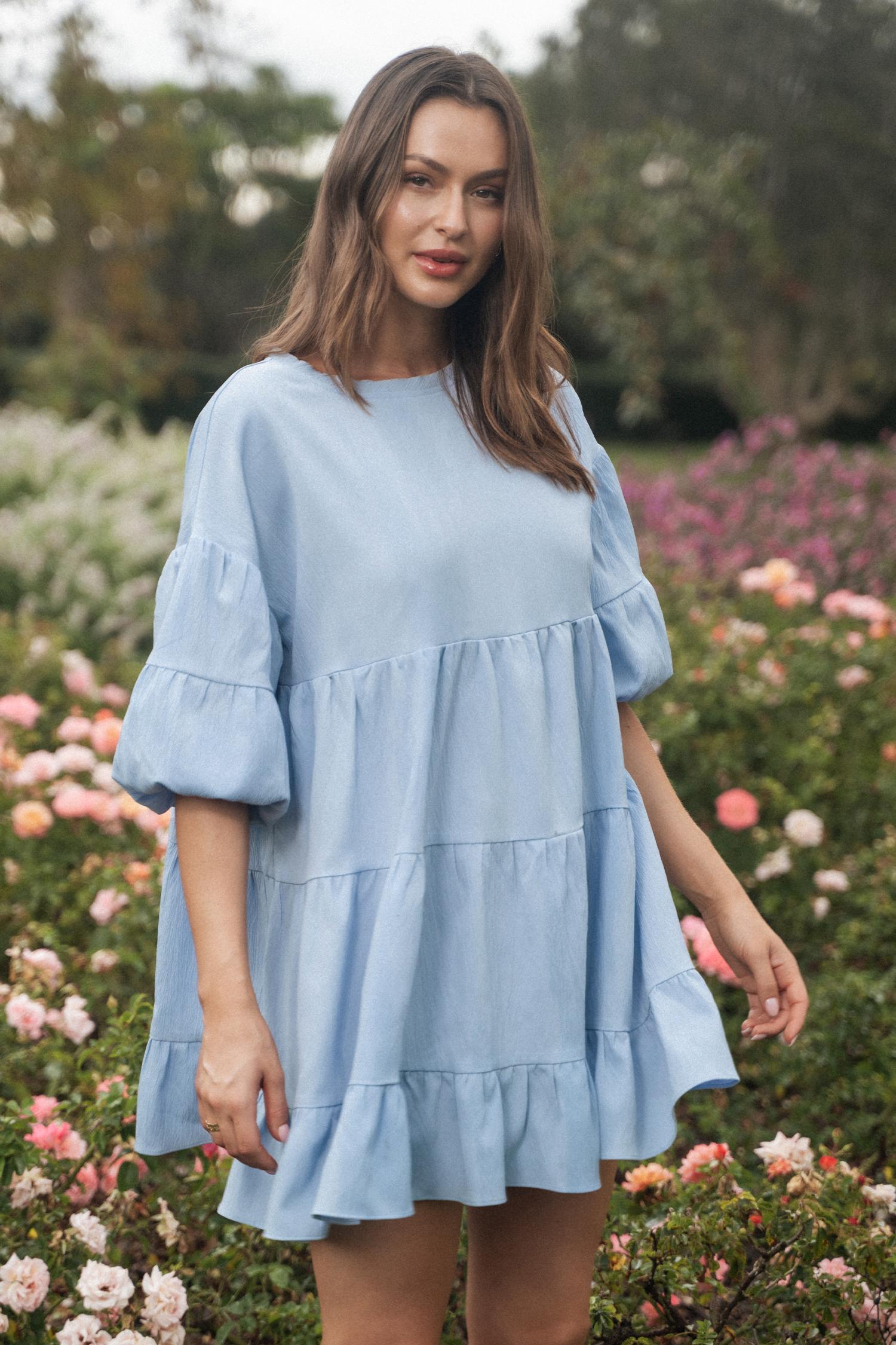 Robe mini avec manches bouffantes à volants bleu clair