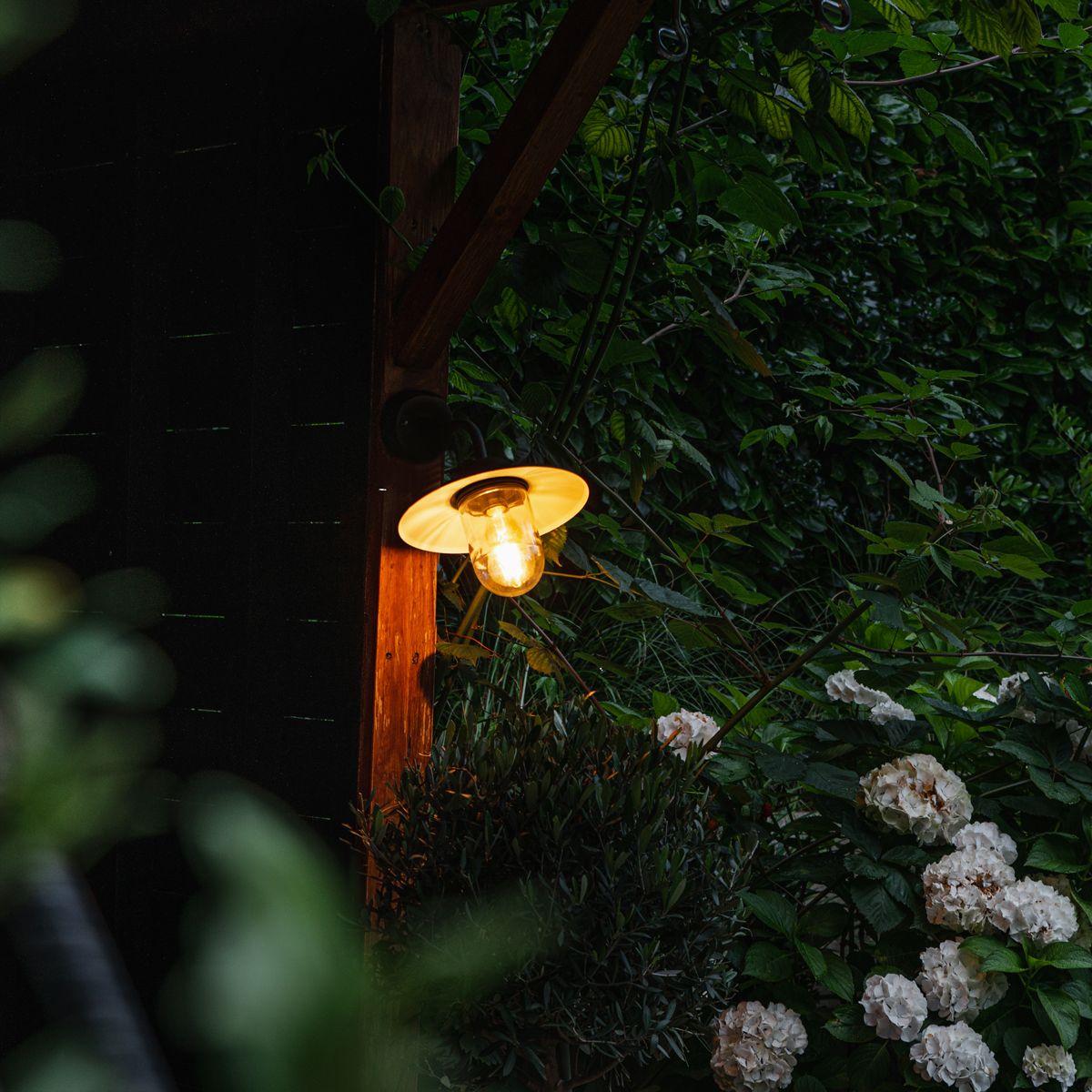 Buitenwandlamp zwart met glas IP44 - Munich