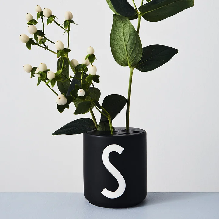 Design Letters - AJ Porzellan Becher I, schwarz