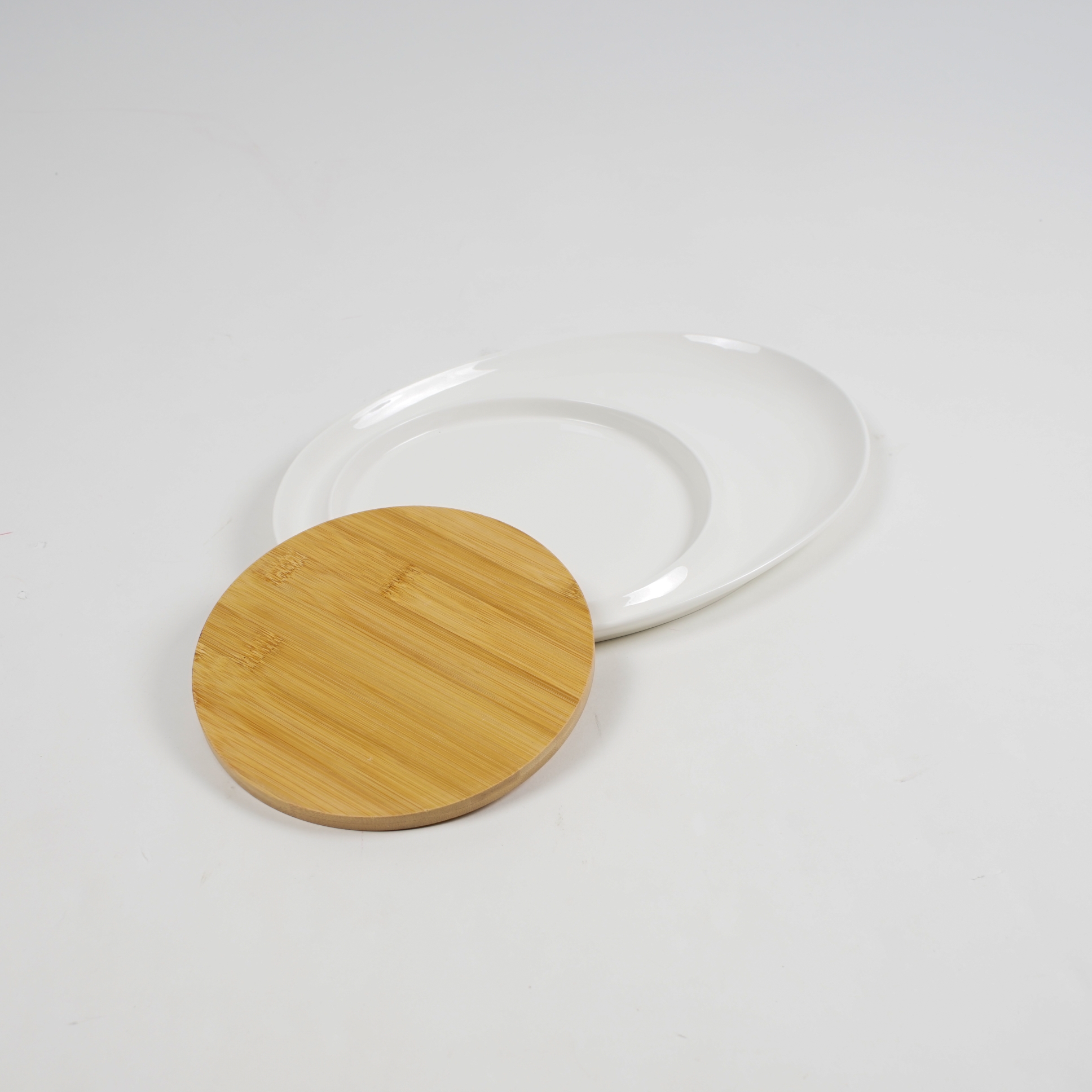 Teller 'Aspergo', mit Bambusplatte, weiß, H 2 cm B 25 cm, L 33 cm zu 17,80