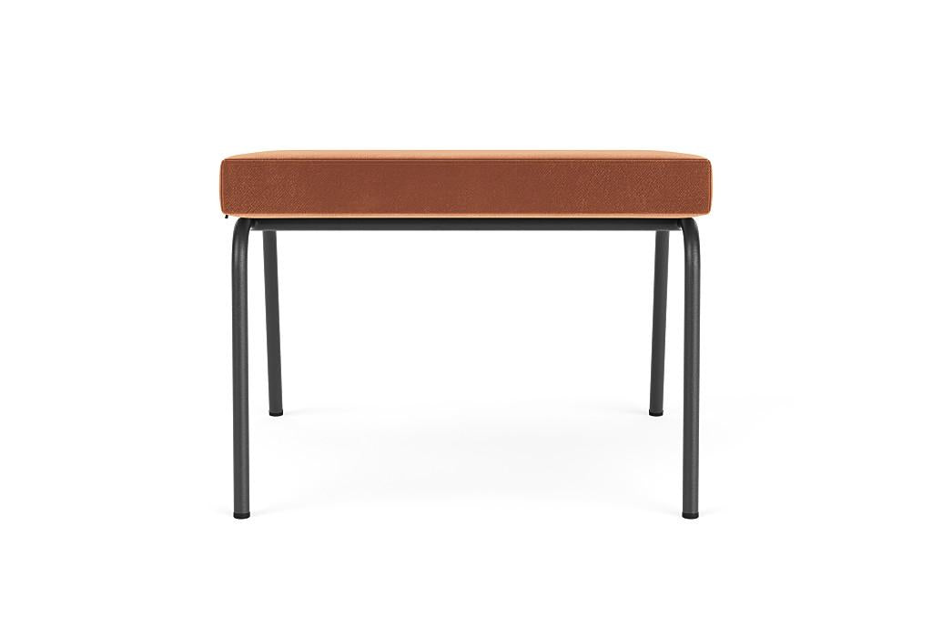 Monday ottoman zwart Royal 160 magnolia