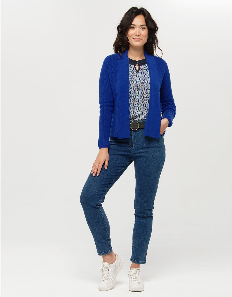 T-shirt bleu motifs