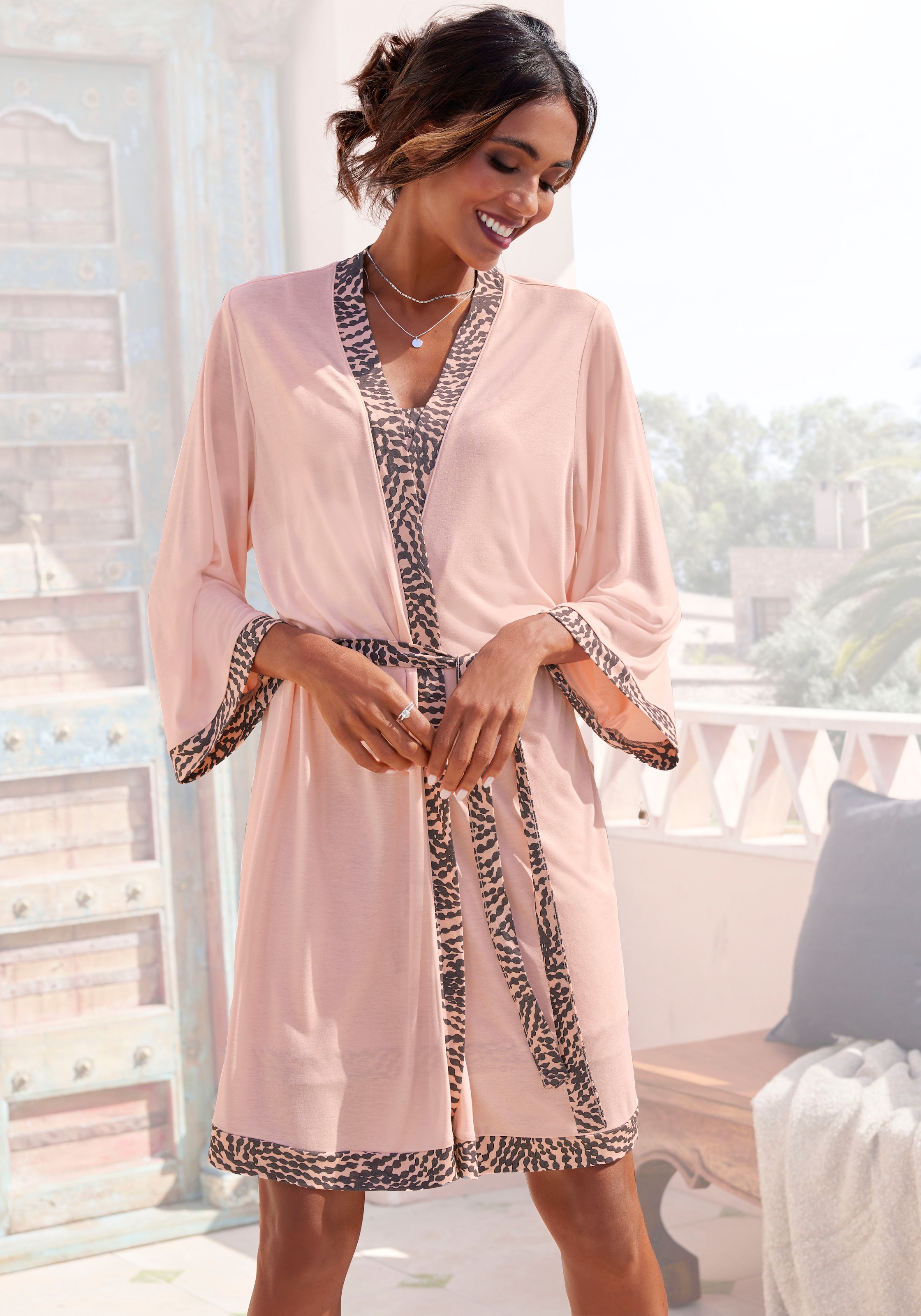 LASCANA Kimono , mit gemusterter Kontrastblende