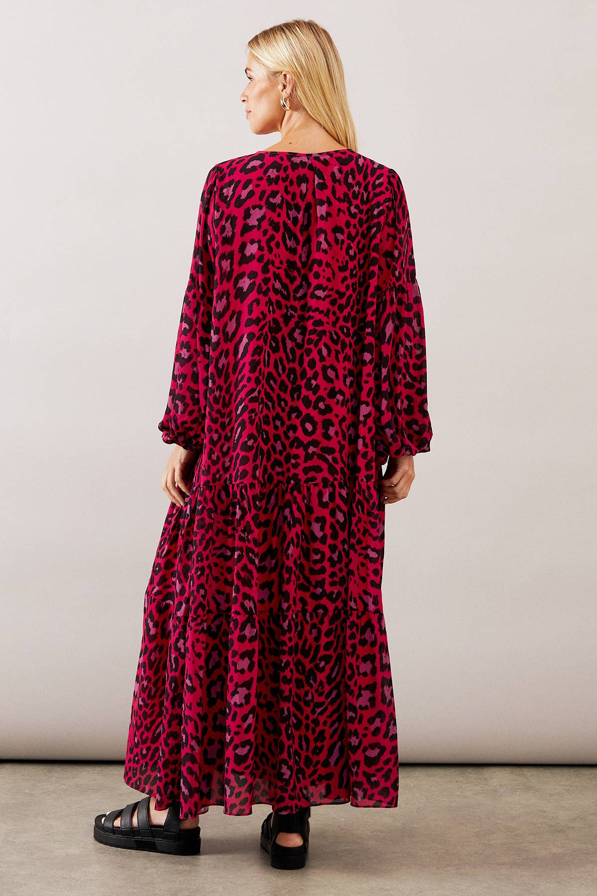 Wallis Robe Midaxi Smock à Volants Motif Léopard Petite