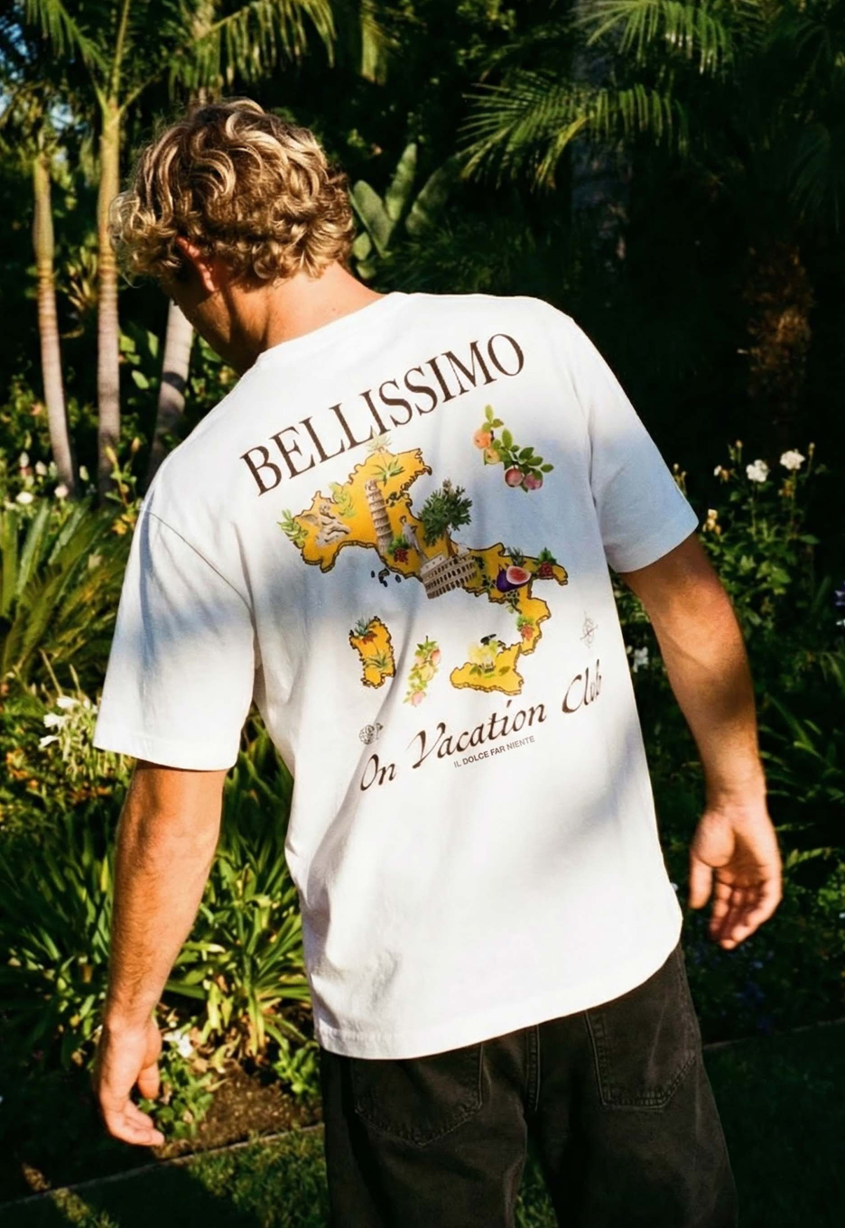 On Vacation Postcard Italia T-shirt