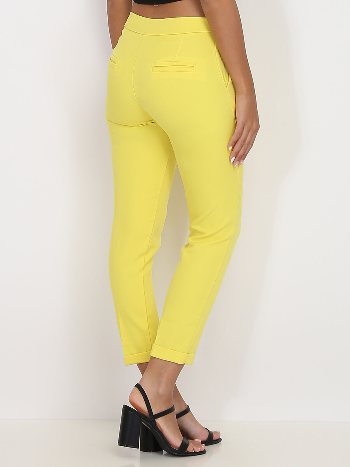 Pantalon à pinces avec ourlet- Jaune clair