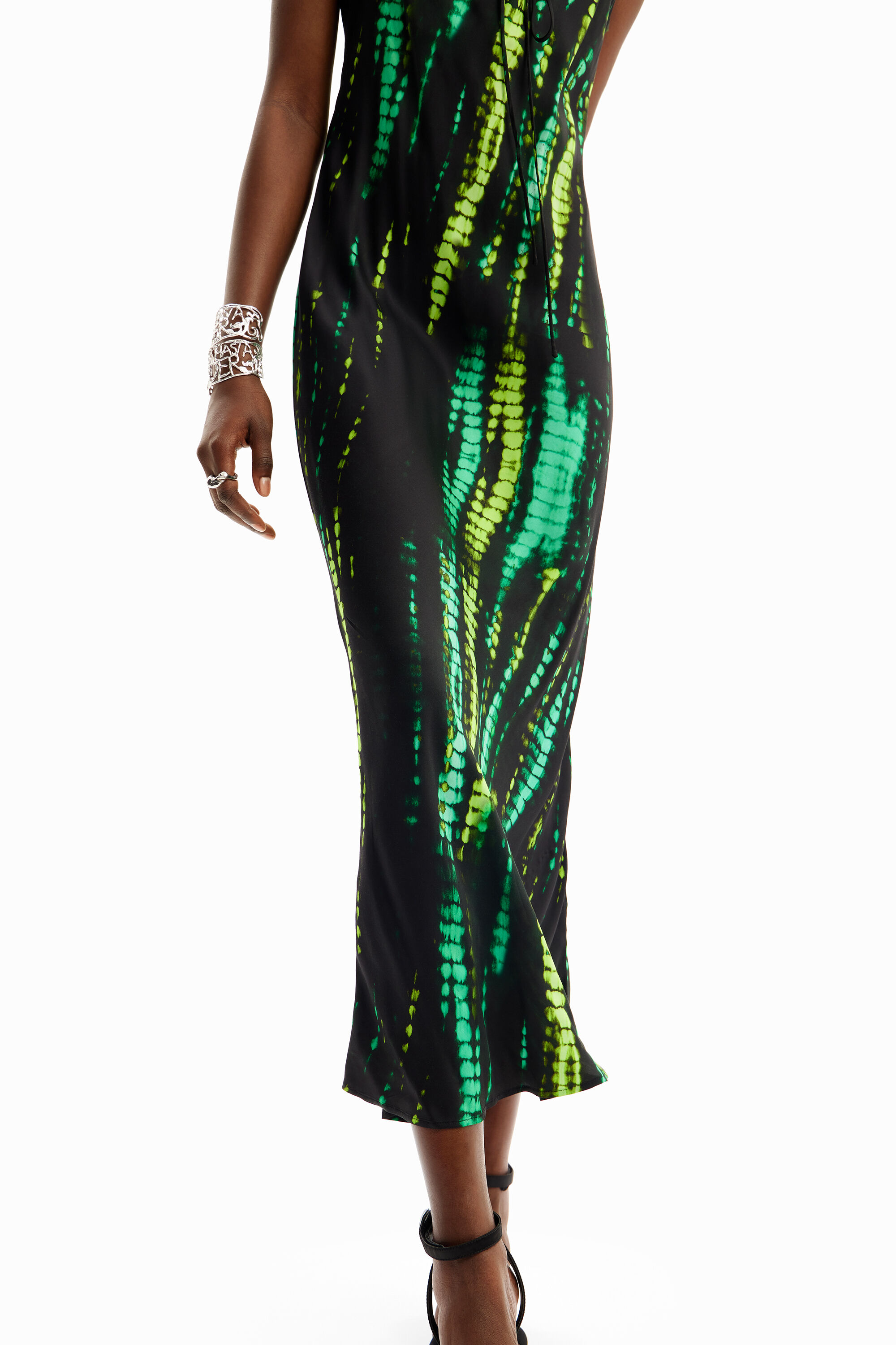 vestido midi tie-dye