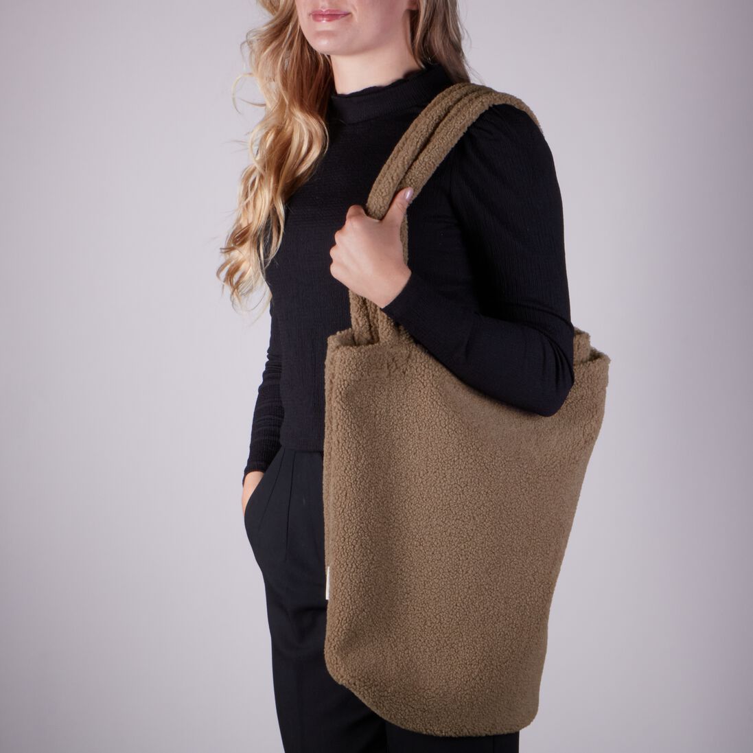 STUDIO NOOS bruine studio noos shopper teddy mom-bag