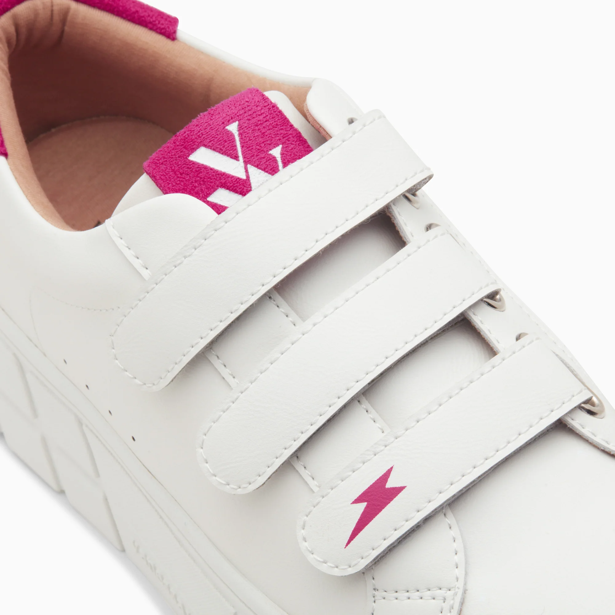 Sneakers-Baskets Coraline blanc et fuchsia à plateforme