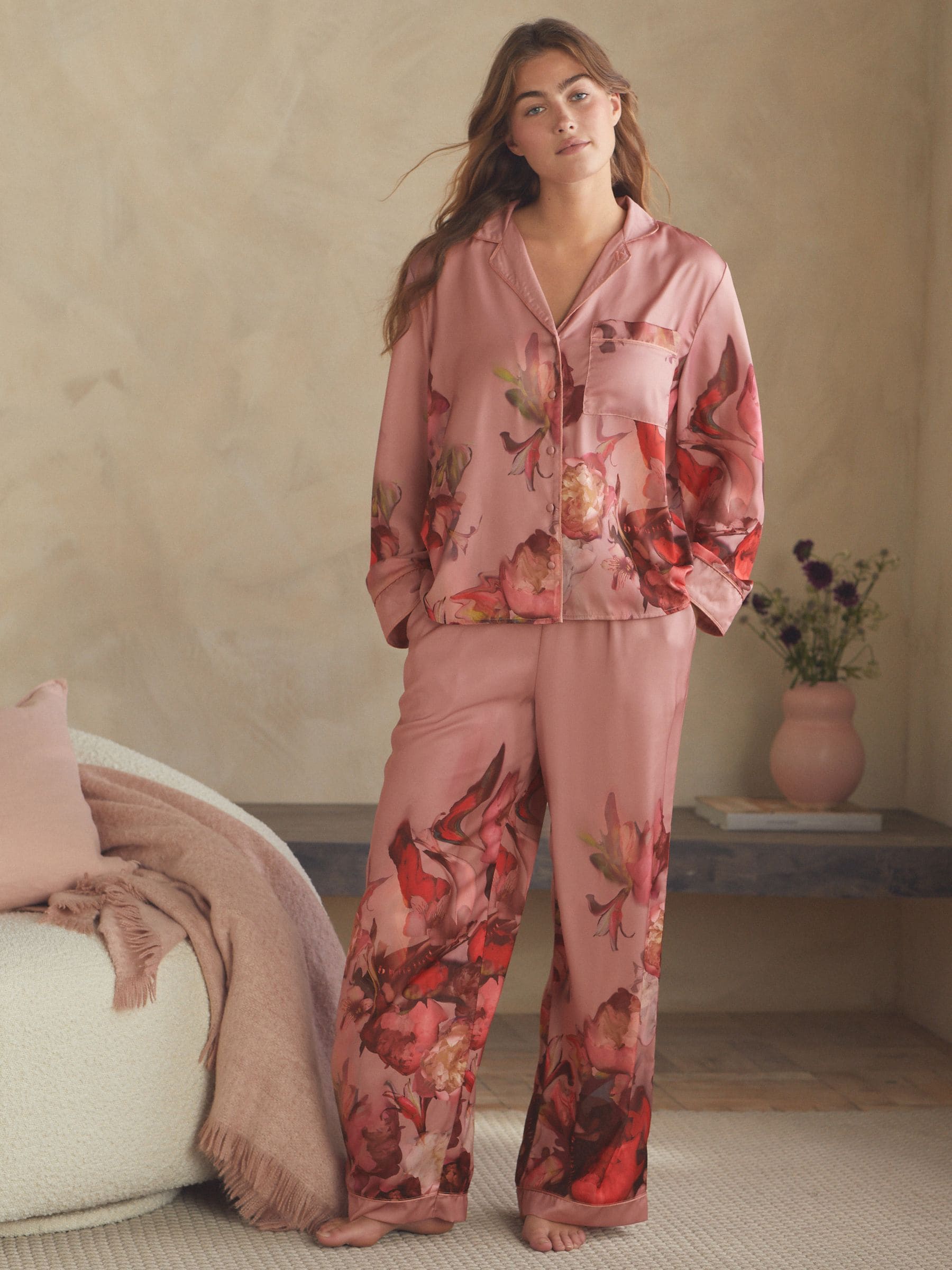 Roze - B by Ted Baker - Satijnen pyjama met knopen