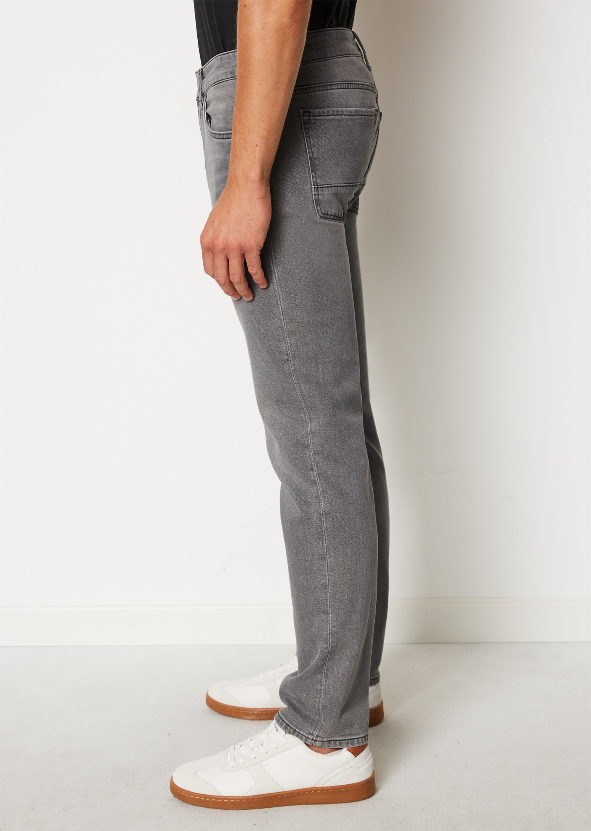 Jeans Modell SJÖBO shaped mit niedriger Bundhöhe