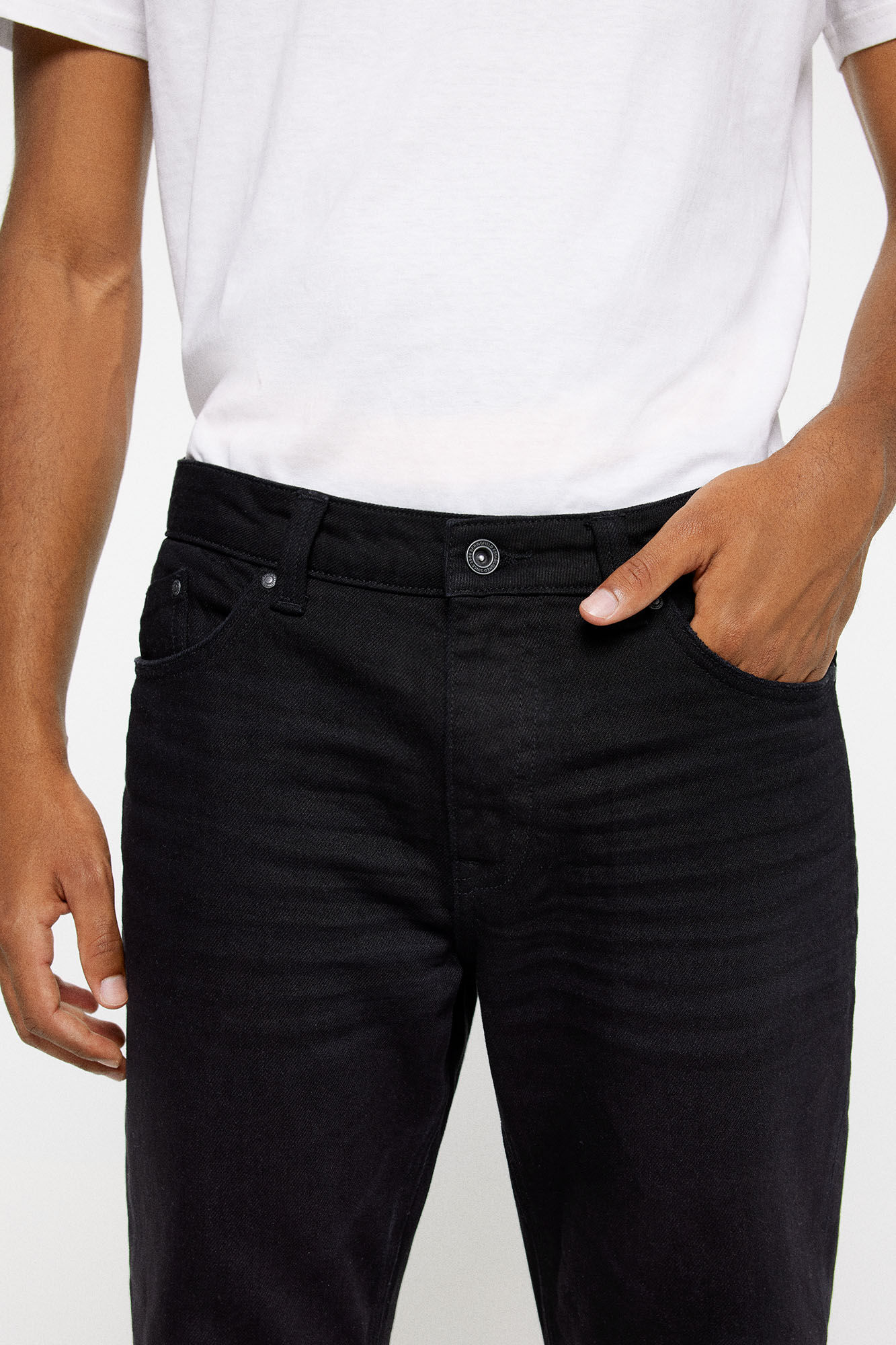 calça jeans preta normal