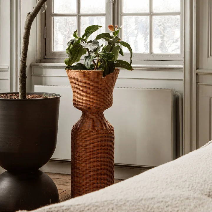 Ferm Living - Agnes Blumenständer geflochten, H 90 cm, natur