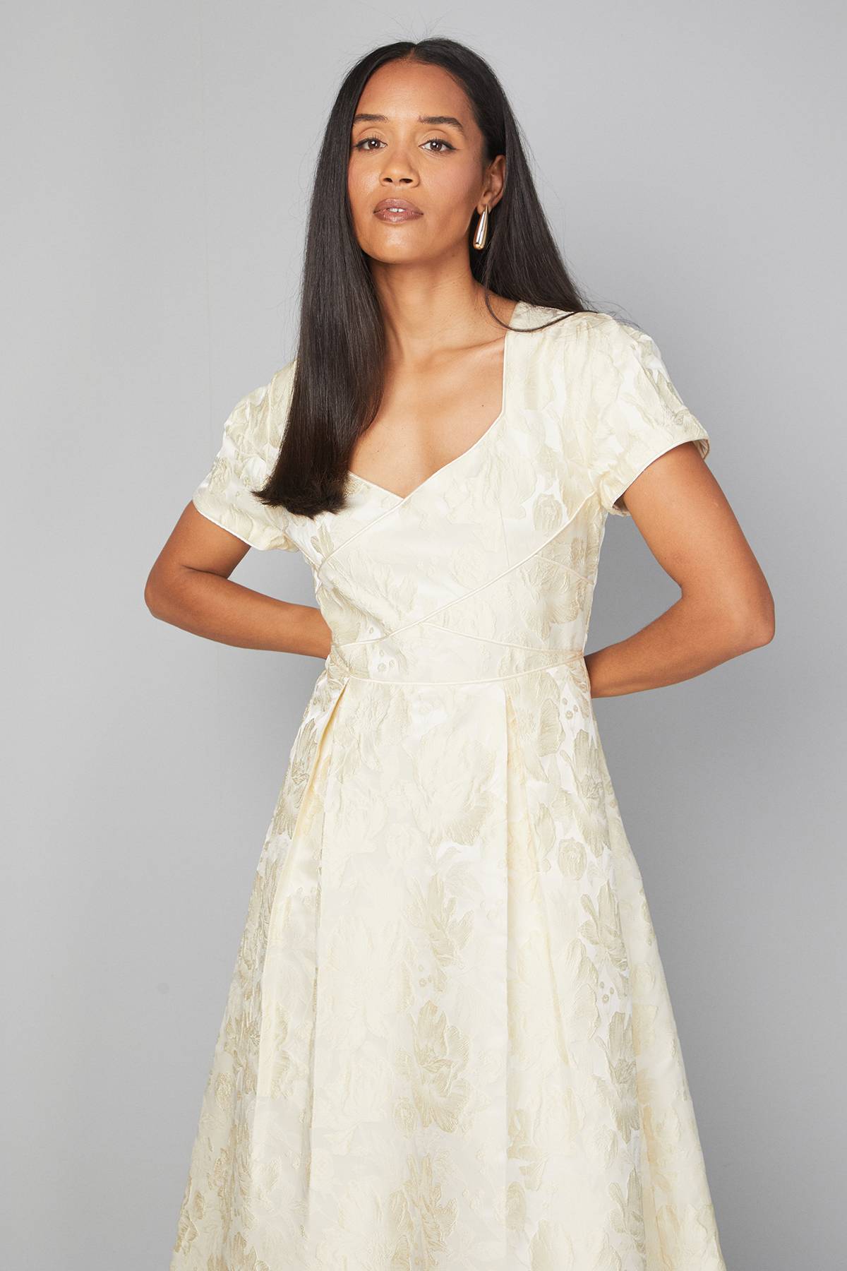 Wallis Robe Mi-longue à Détails de Coutures Jacquard