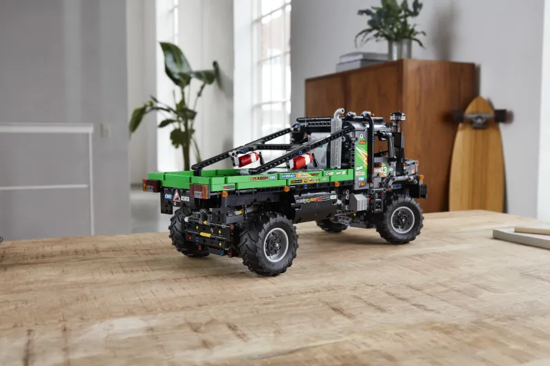 LEGO Technic 42129 Firhjulstrukket Mercedes-Benz Zetros offroadtruck
