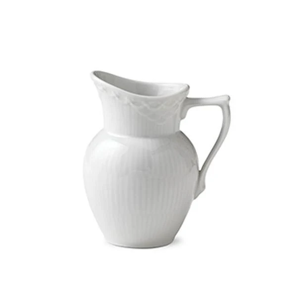 Royal Copenhagen  Hvid riflet Halvblonde flødekande - 17 cl.