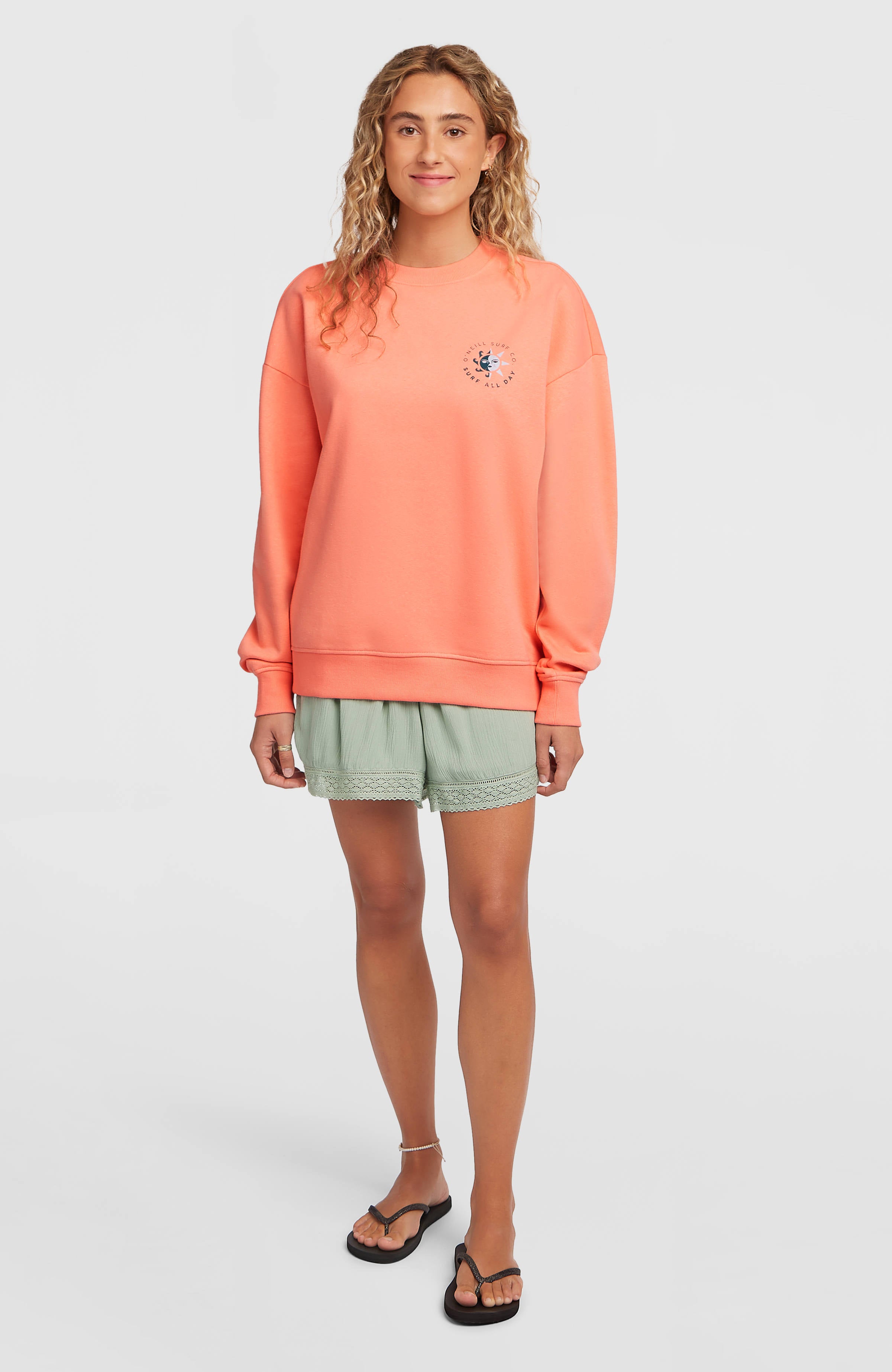 Summer Musthave Crewneck sweater