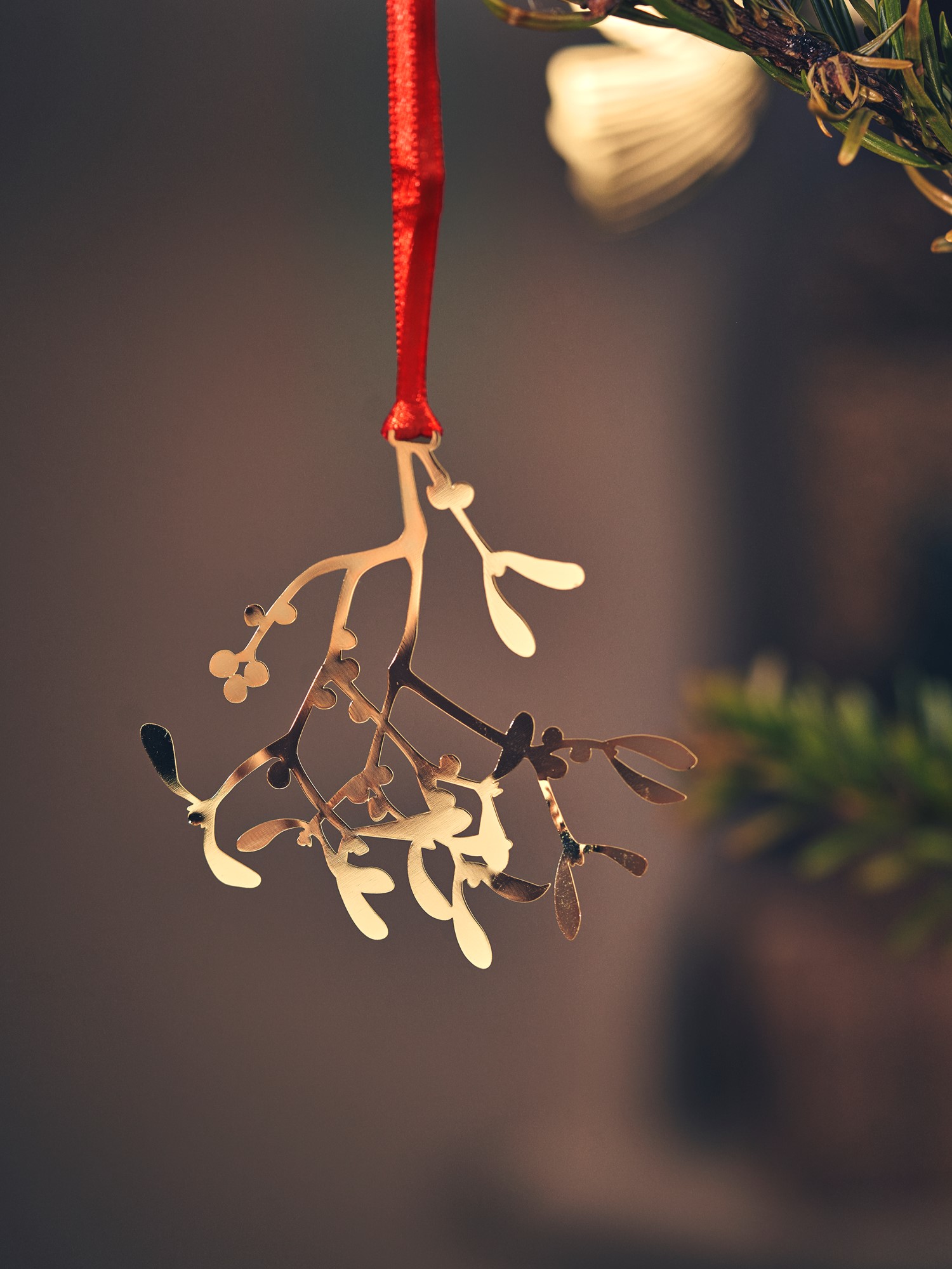 Juleophæng med mistelten | Metal. 8 x 0,1 x 8 cm. | Gold | Pluto
