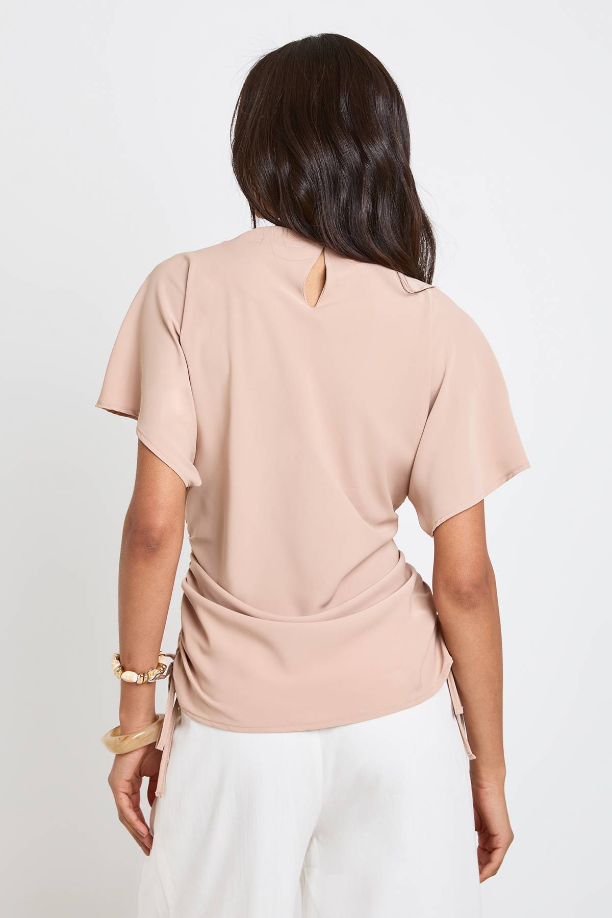 boohoo Haut Ample Long À Fronces Latérales