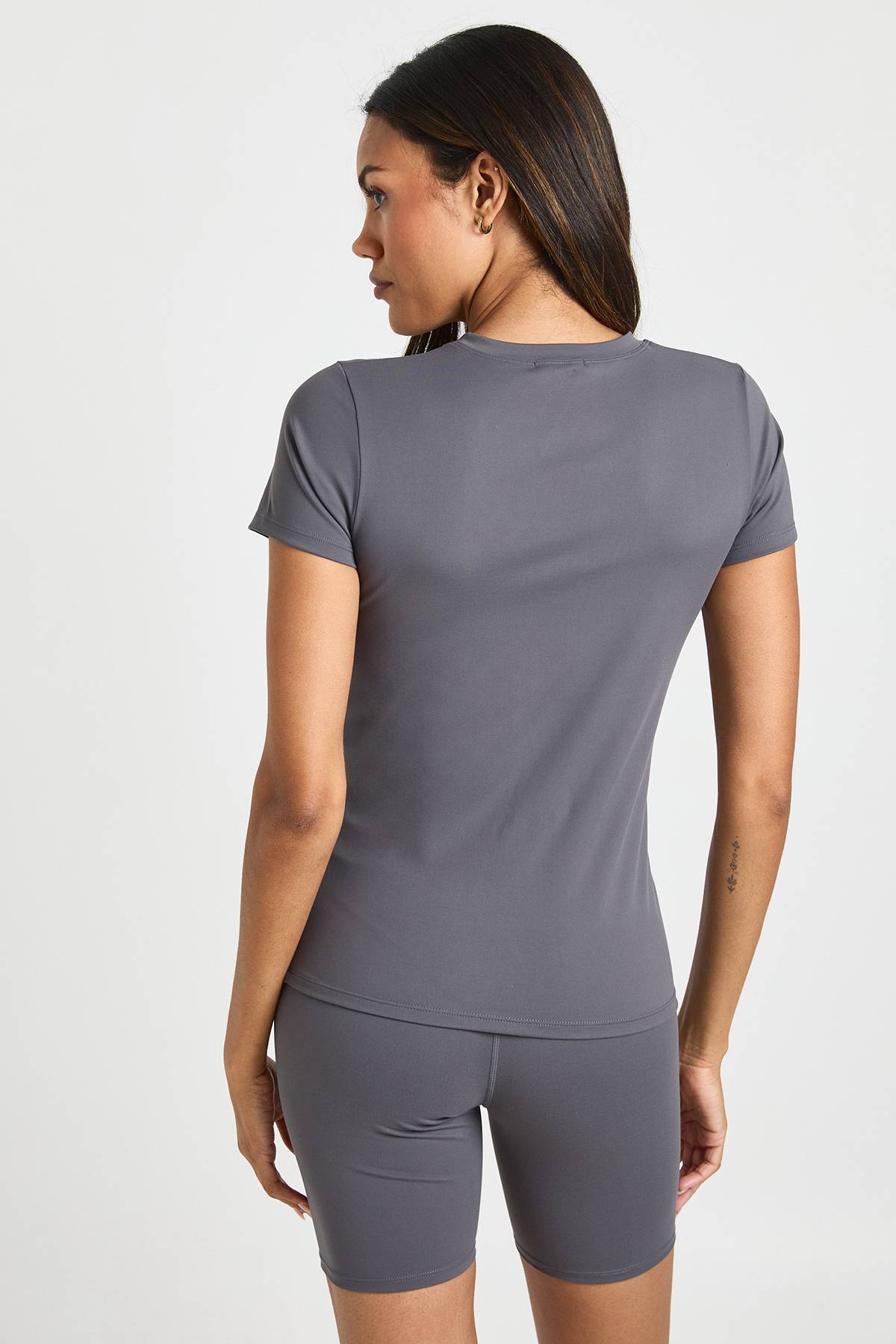 boohoo Haut De Maternité À Manches Courtes Supersoft Sculptant