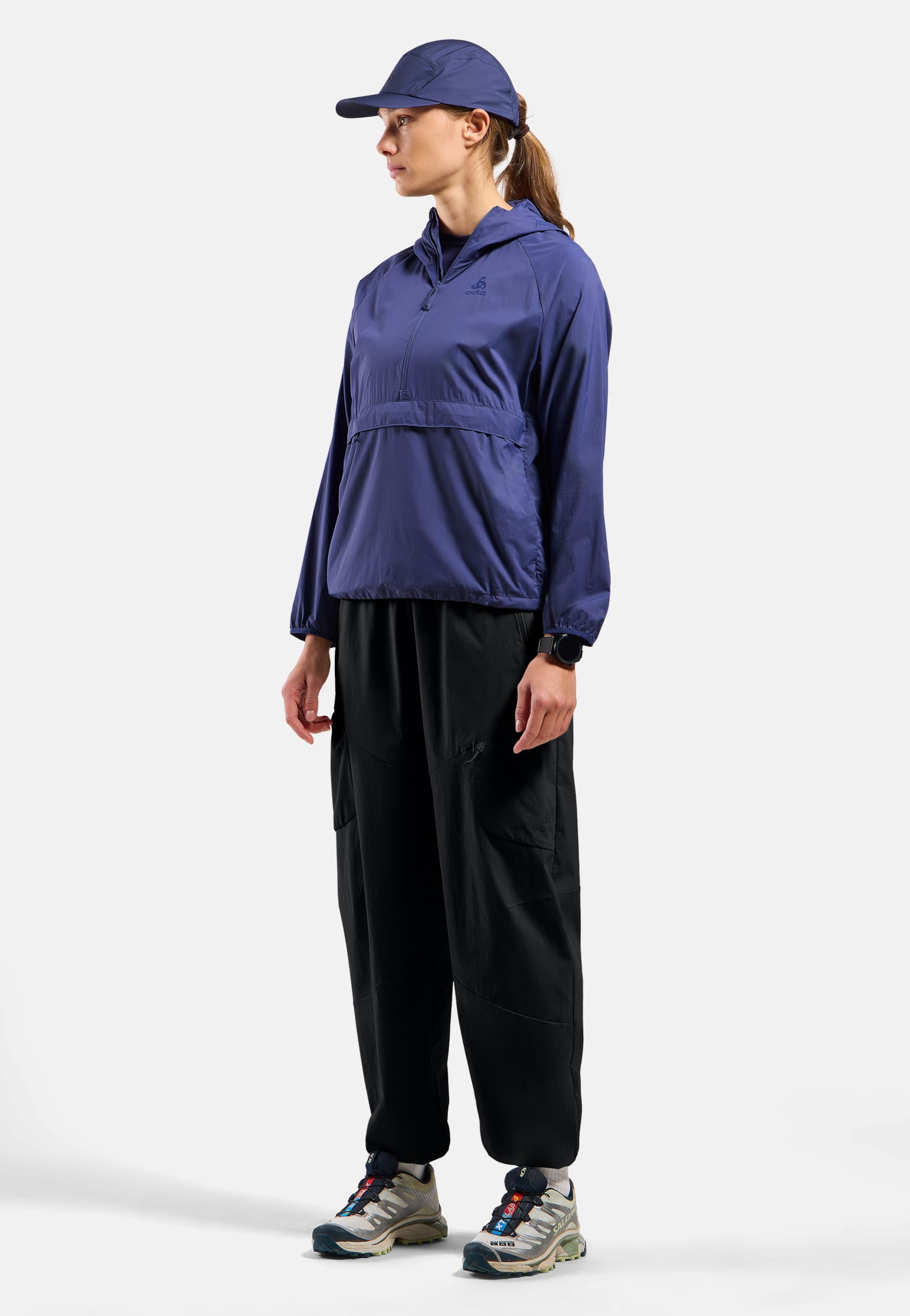 Essentials Cargohose in black