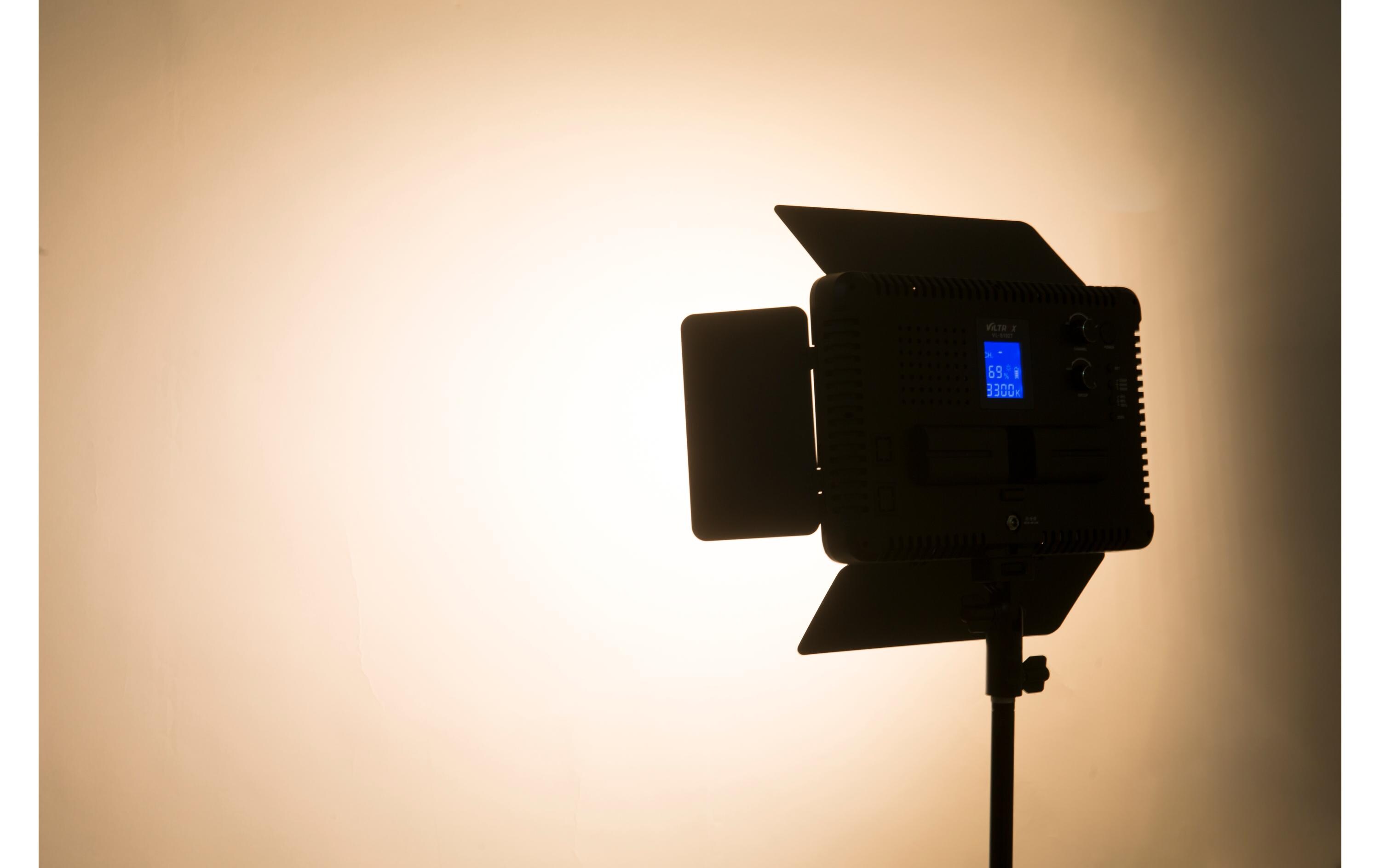 Videoleuchte VL-S192T<br>LED-Leuchte mit LCD-Display