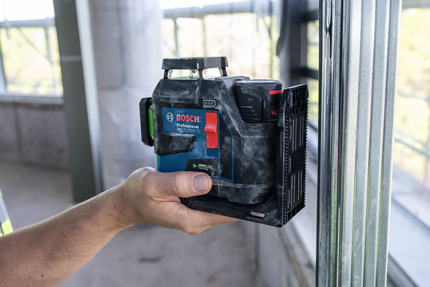 Bosch Professional GLL 12V-100-33 CG Kruislijnlaser groen 3x360° 12V 2.0Ah in L-Boxx - 0601065401