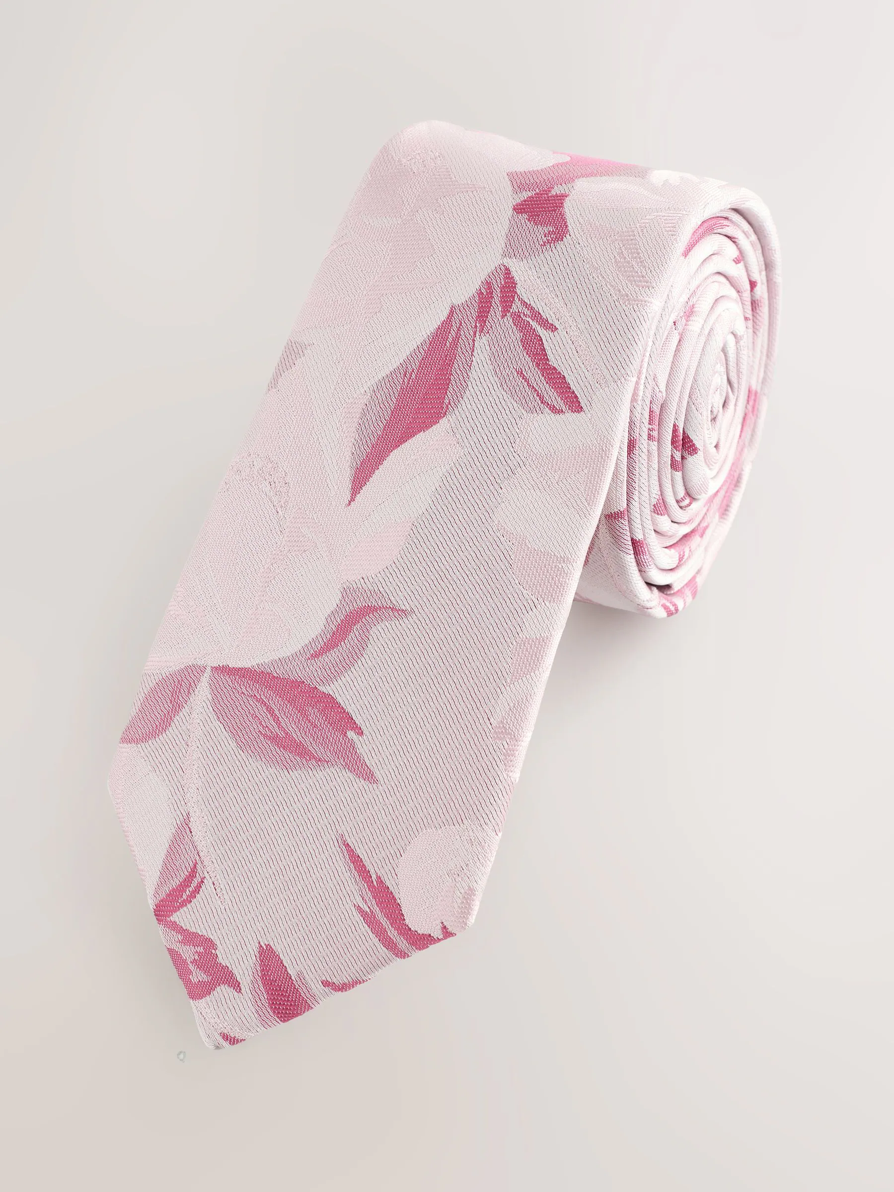 Antique Rogue Paisley Tie