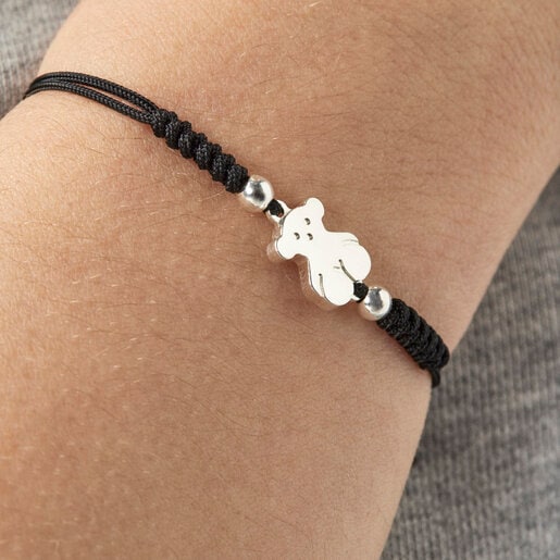 Pulseira Sweet Dolls com urso prateado e cordão preto.