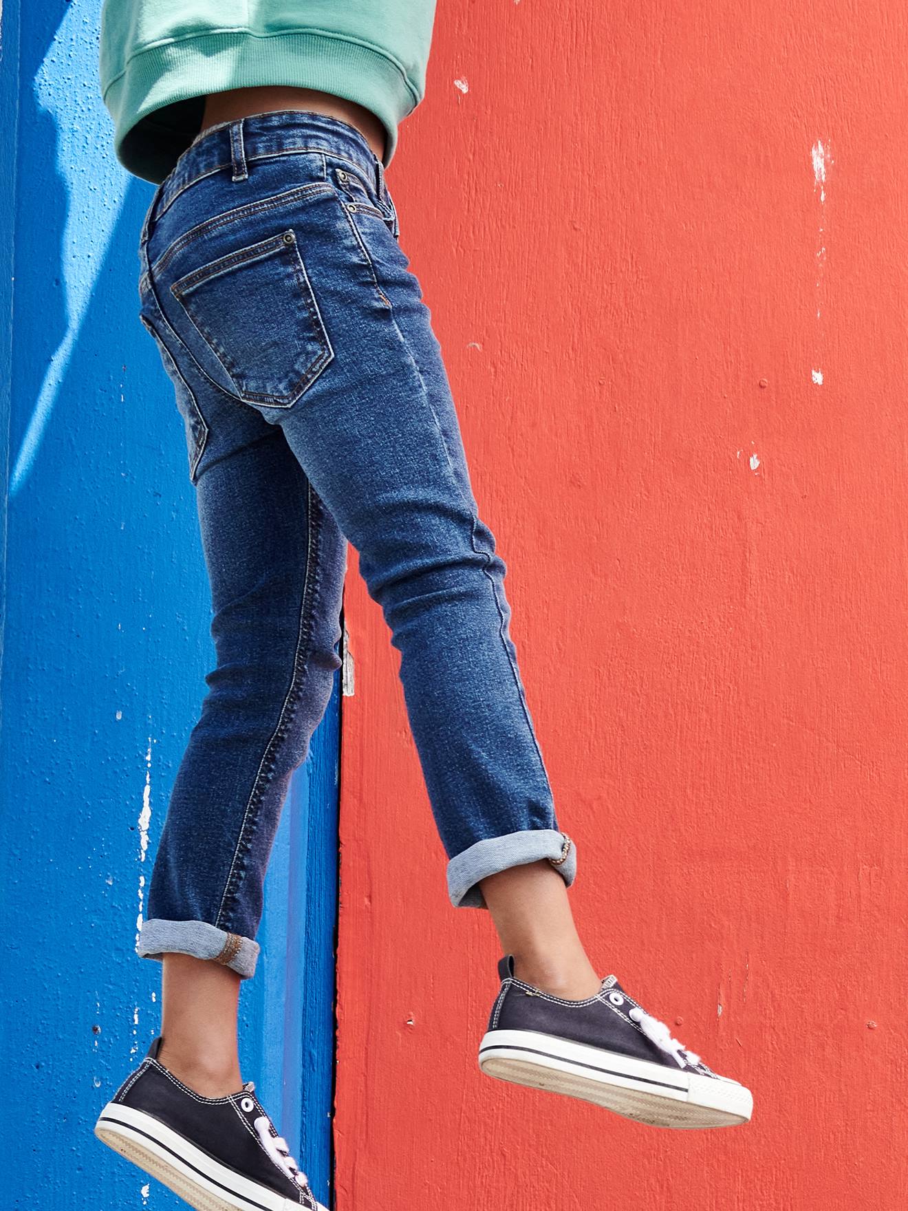 Calça jeans básica slim para meninos, cor pedra