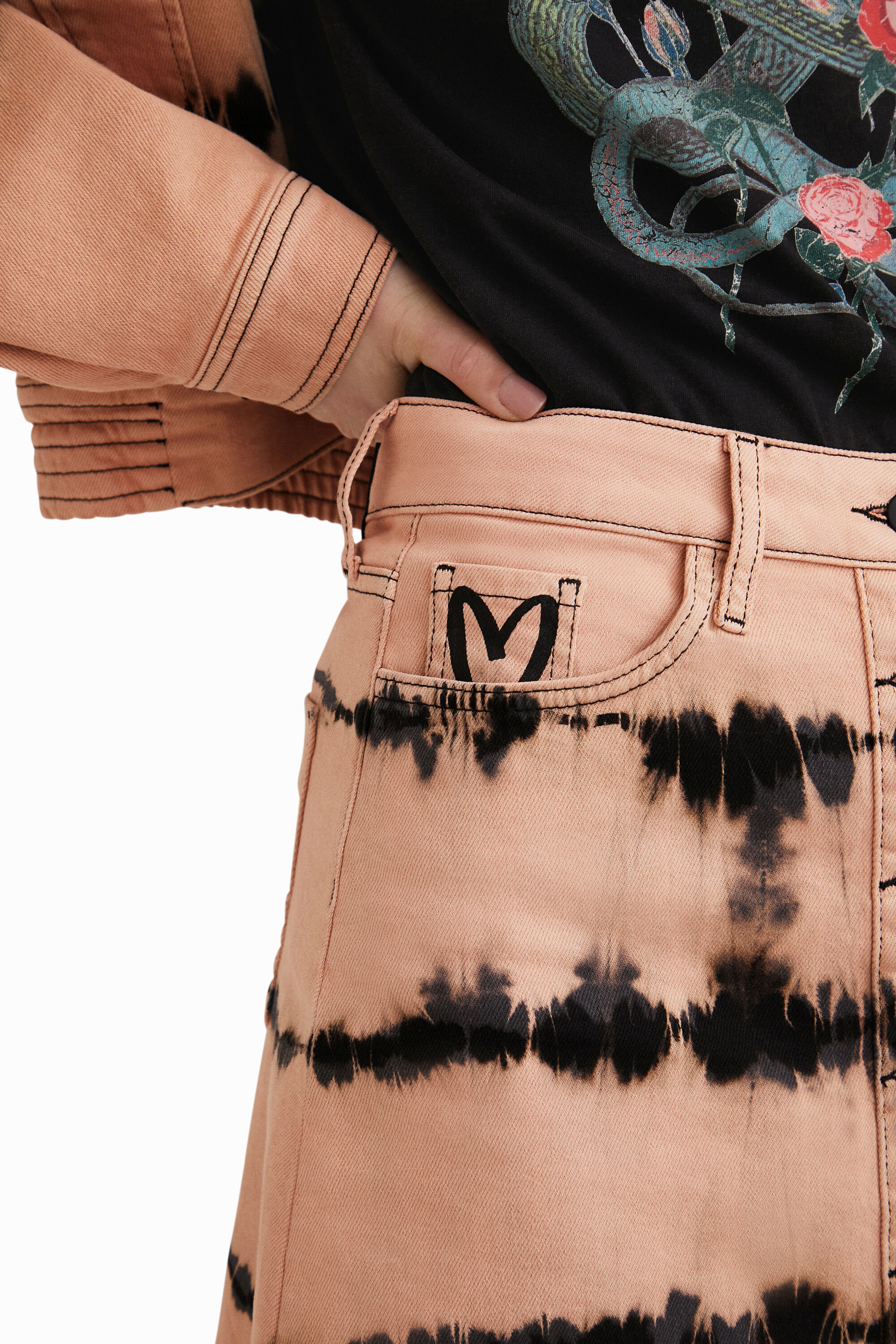 Mini-jupe en jean tie and dye