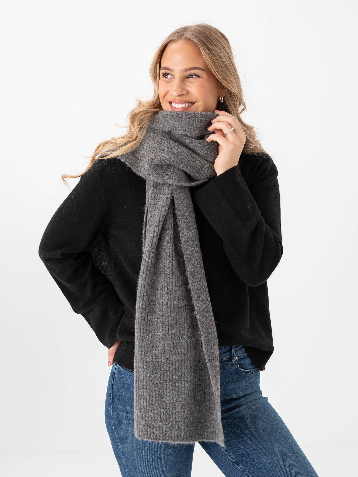 Maline Knit Scarf