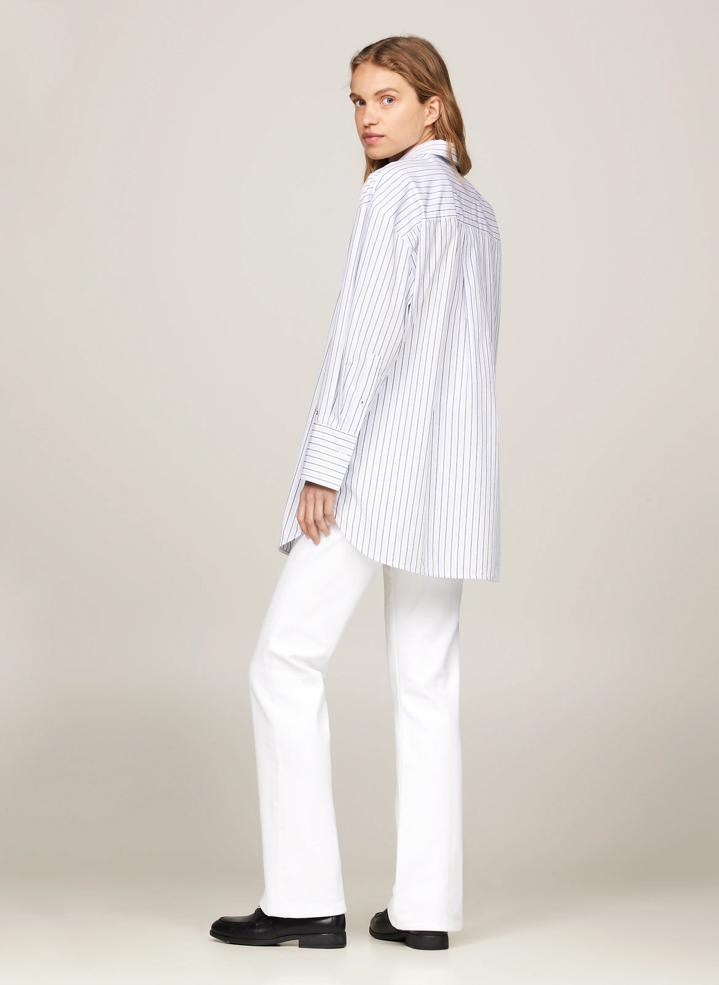Chemise oversize col classique en coton bio rayé | Bleu
