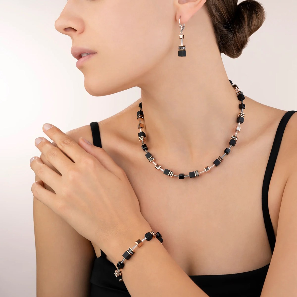 Collier Coeur de Lion onyx noir acier doré