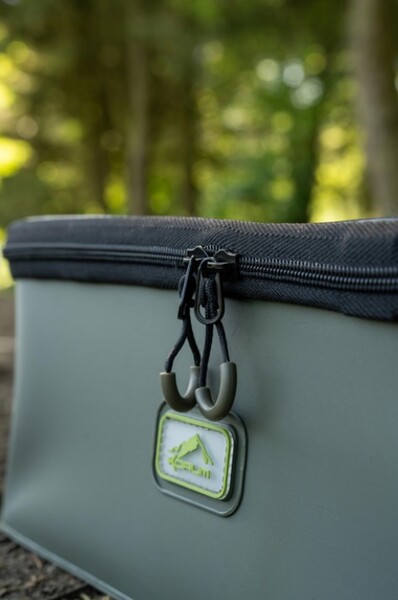 Sac à Matériel et Appâts EVA Korum 15L (Incl. 2 Plateaux)