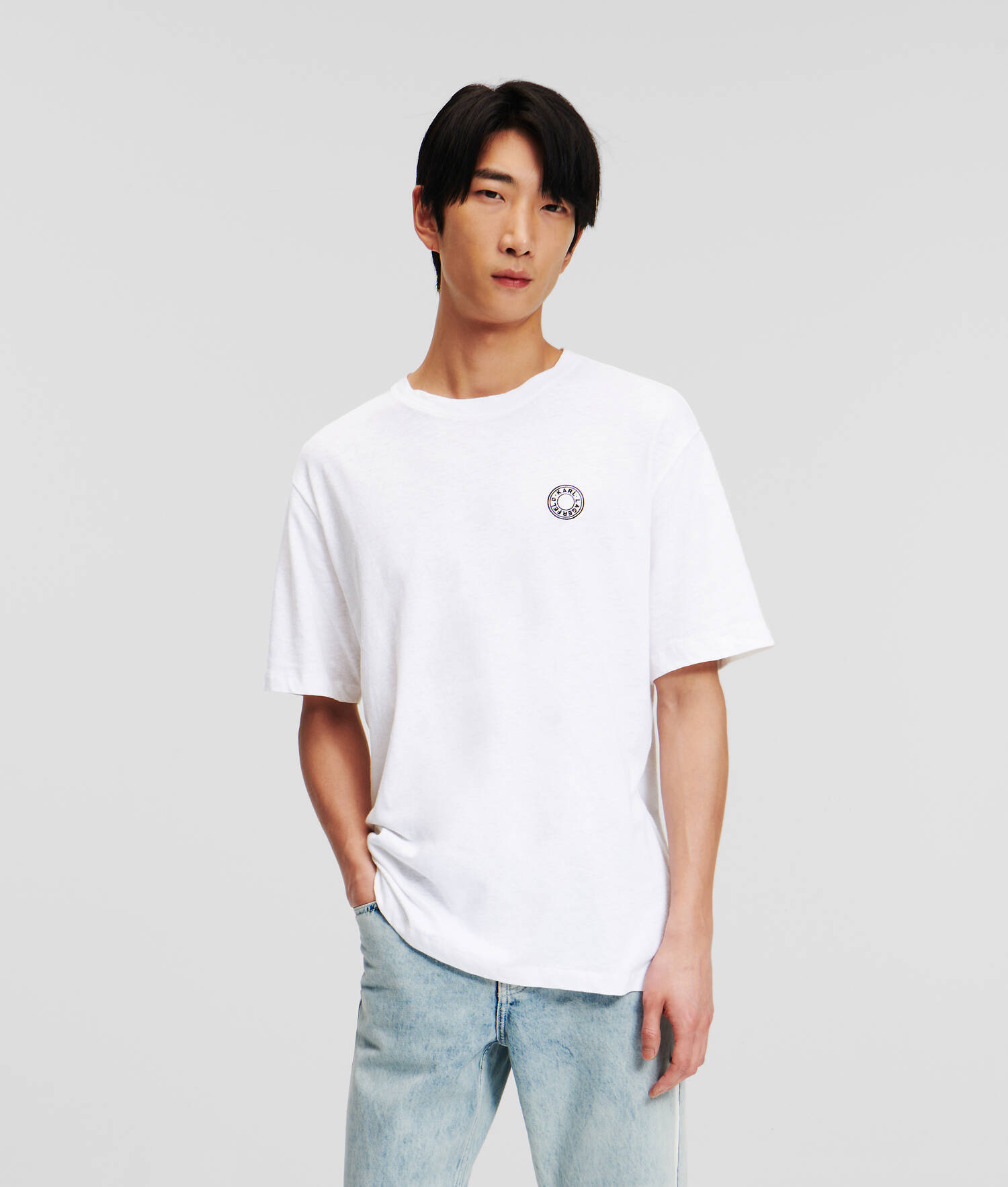 T-SHIRT À PETIT LOGO ROND