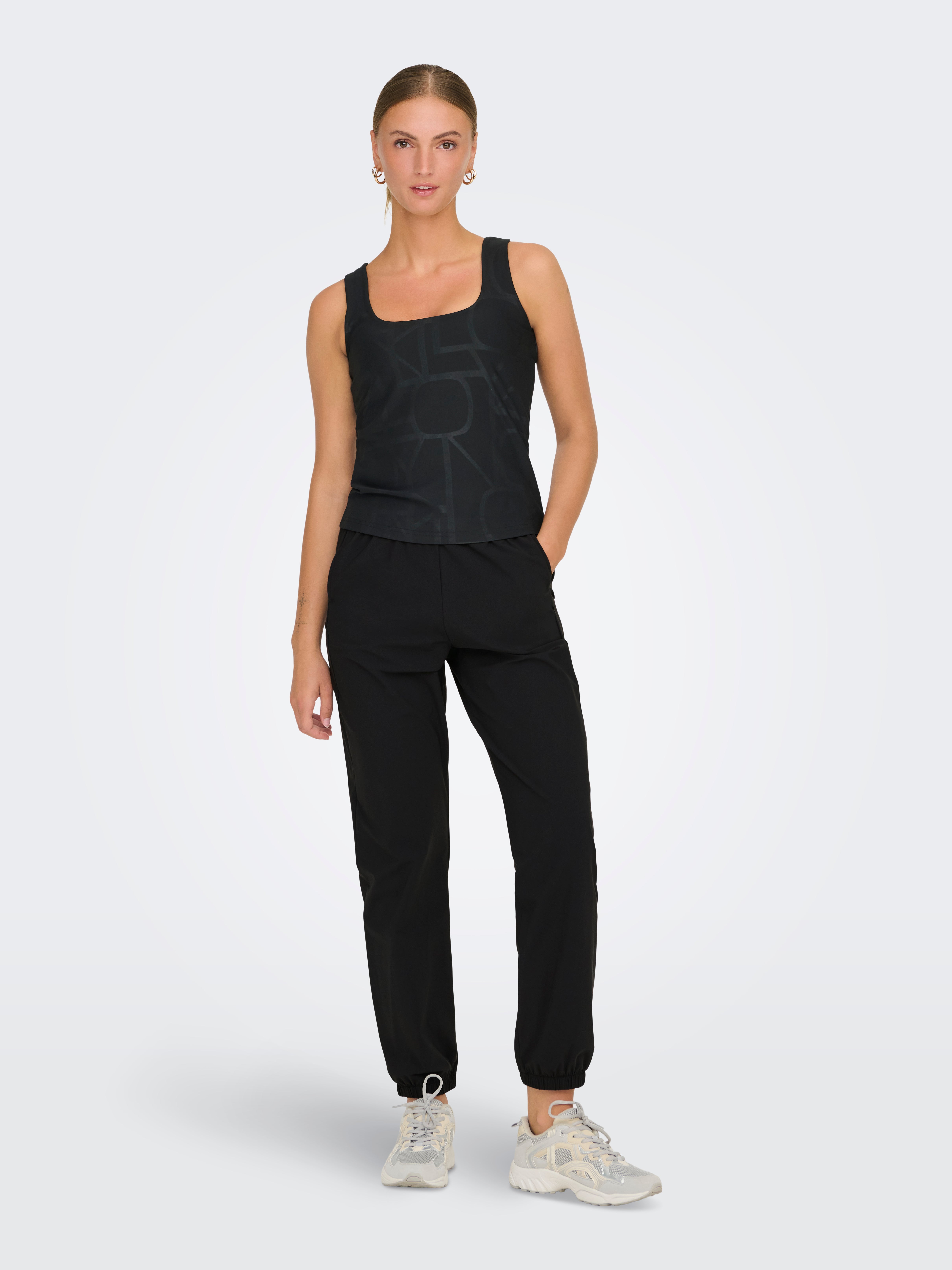 ONPFONT Top Black
