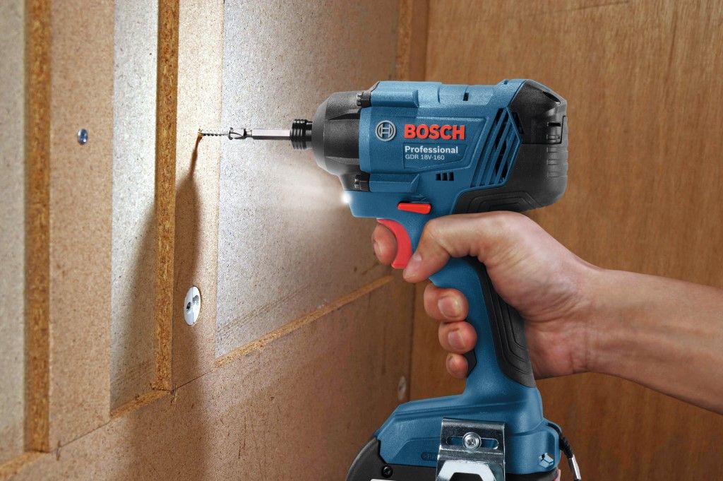 Bosch GDR 18V-160 Accu slagschroevendraaier (2x 2,0 Ah, lader GAL 18 V-40 in L-Boxx) - 06019G5100