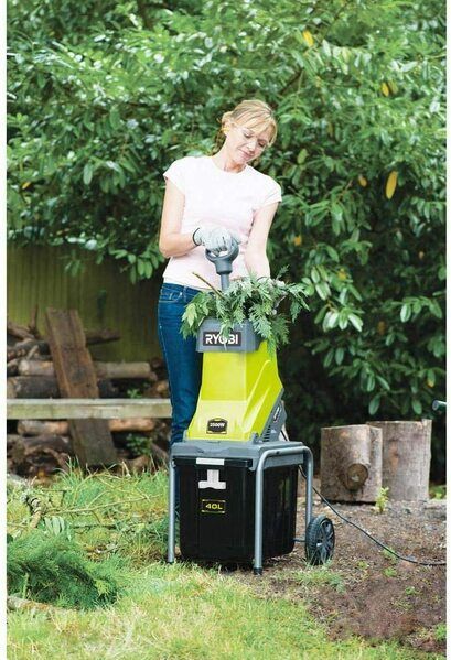 Ryobi - RSH2545B - Hakselaar - 2500W - 40 Liter Opvangcontainer