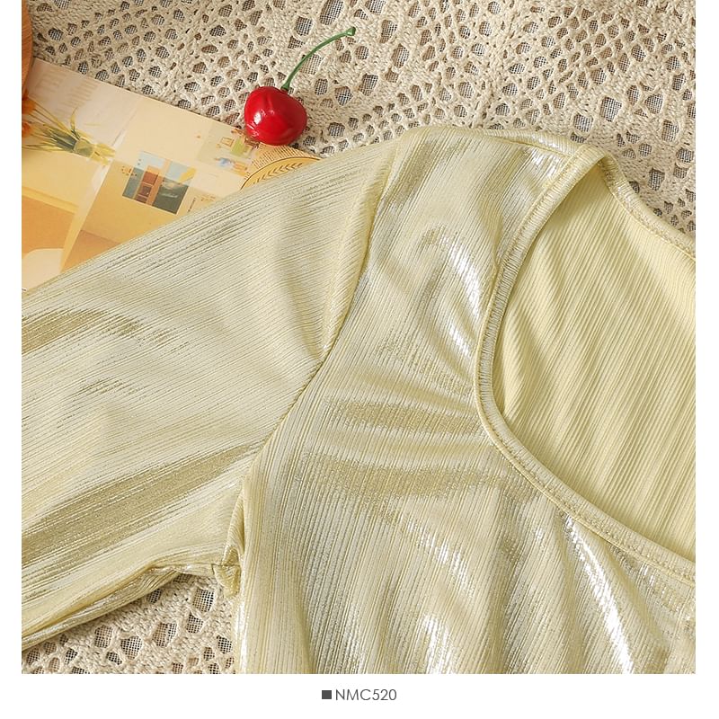 Lemongrass - Metallic T-shirt met knoopjes en sjerp