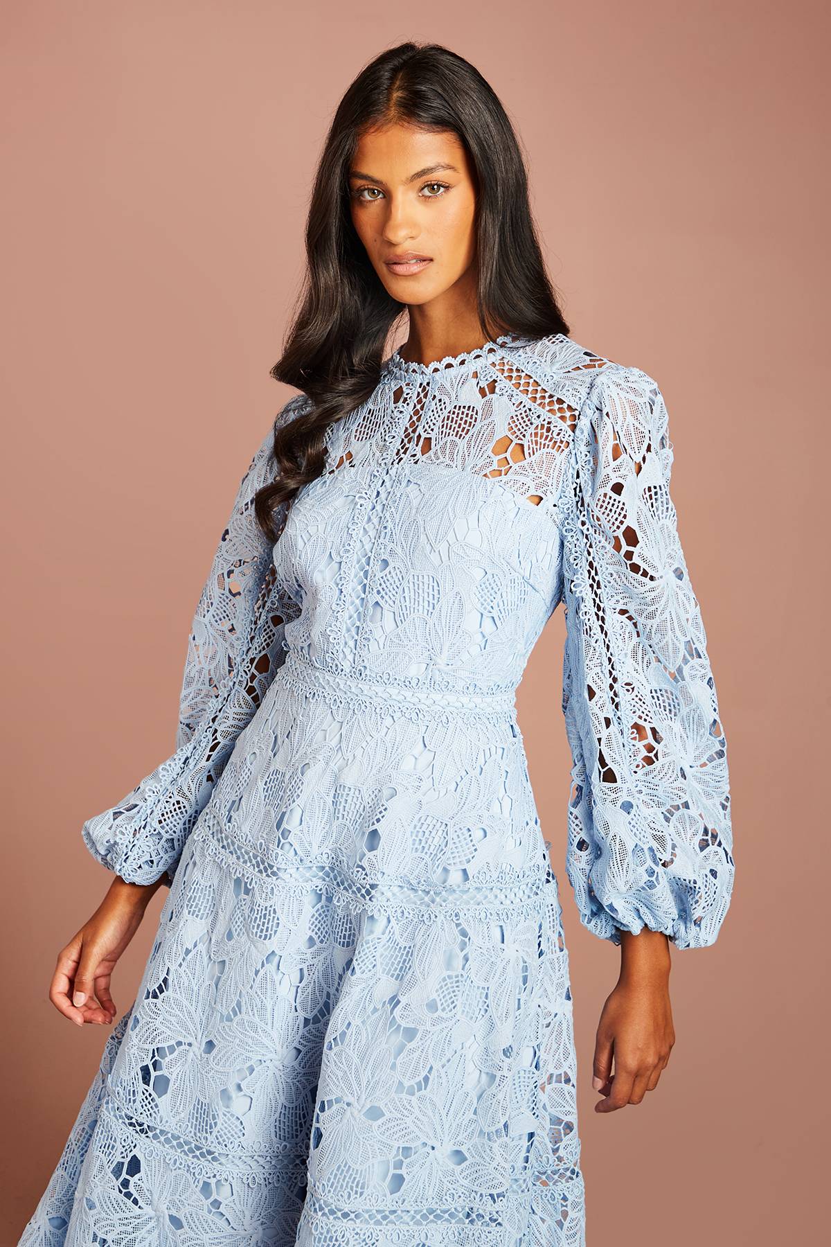 Coast Robe Petite À Manches Longues Avec Empiècements En Dentelle