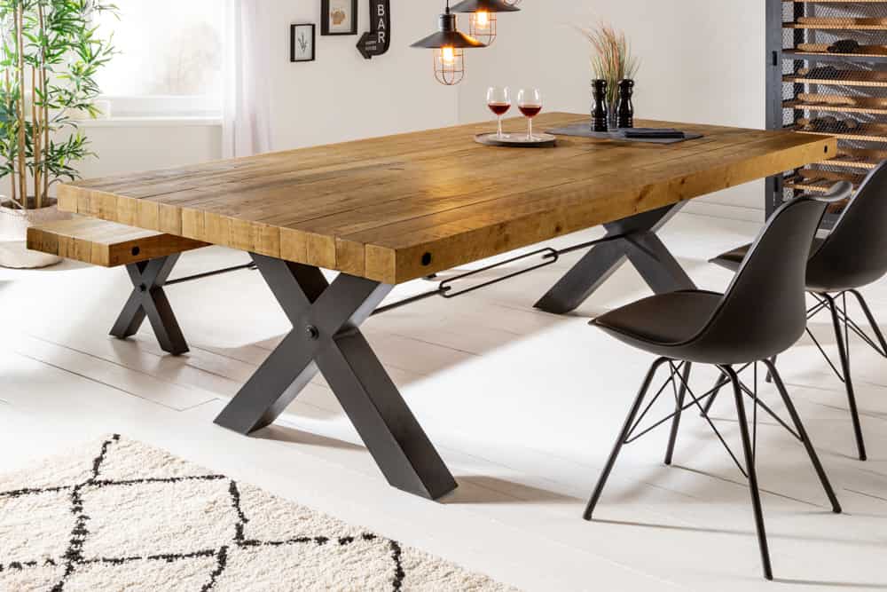 Massivholz Esstisch THOR 200cm vintage braun Pinie recycelt Industrial Design Eisen X-Gestell