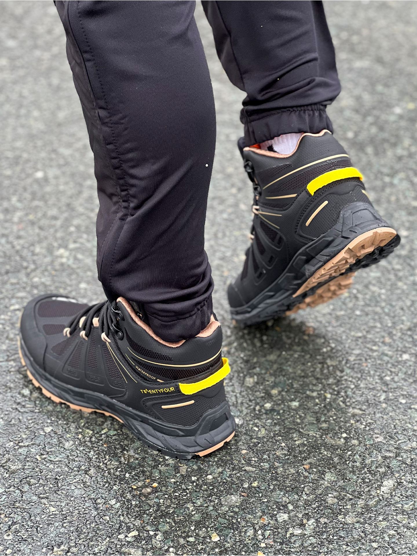 1222 Hiking Sko