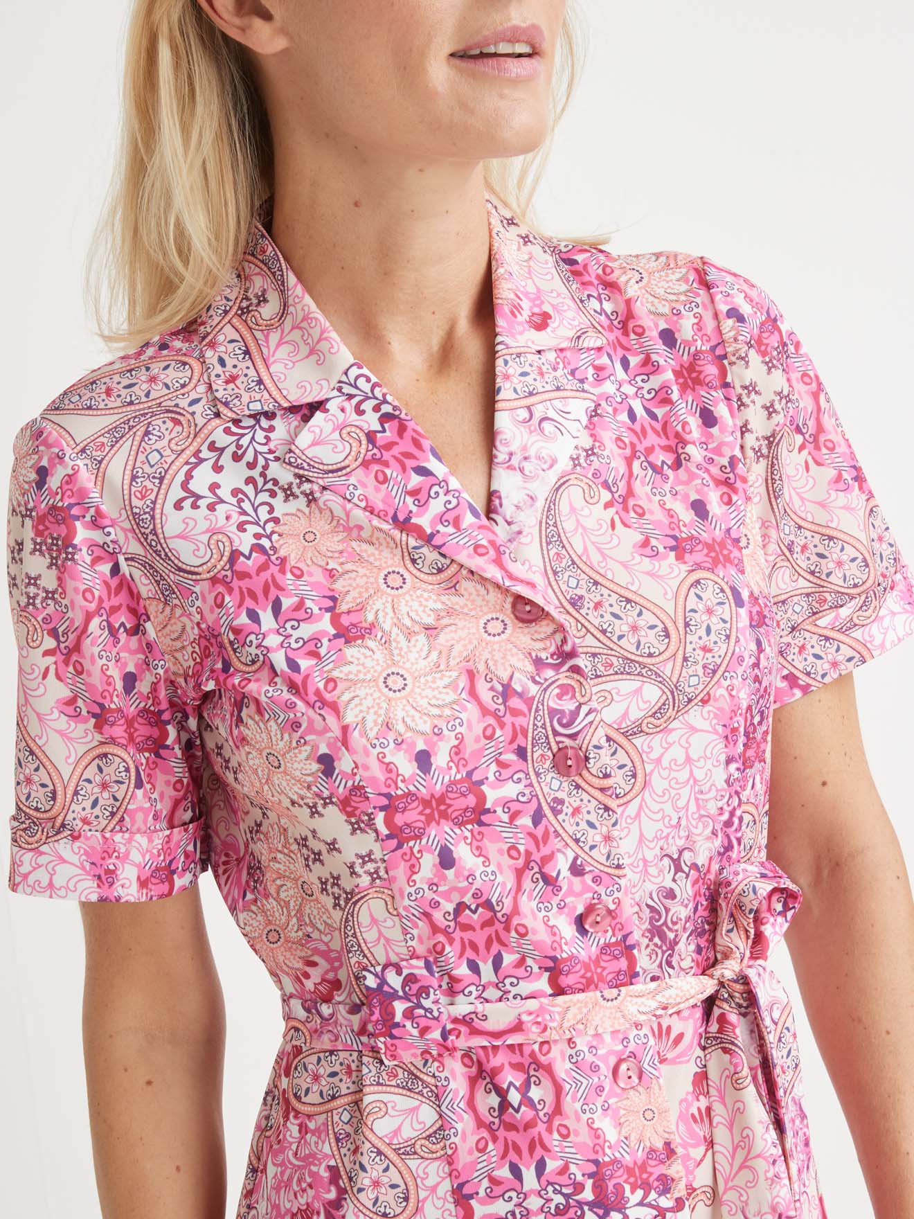Robe classique toute boutonnée