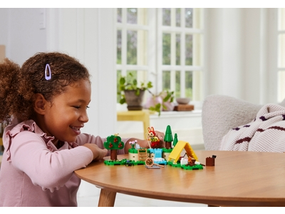 LEGO Kamperen met Bunnie (77047)